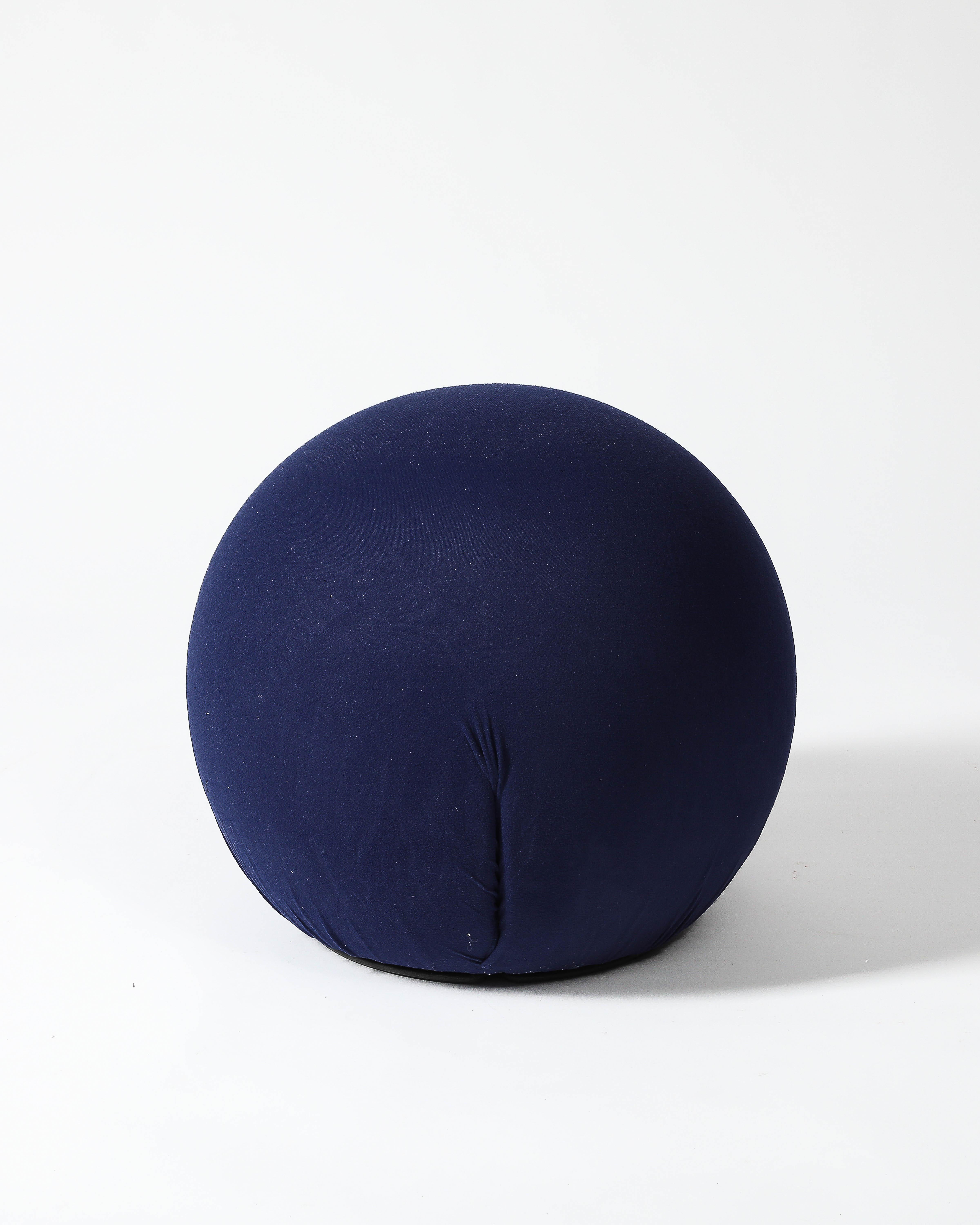 Upholstered by Baleri Italia, Italy, c. 2000 In Excellent Condition For Sale In New York City, NY