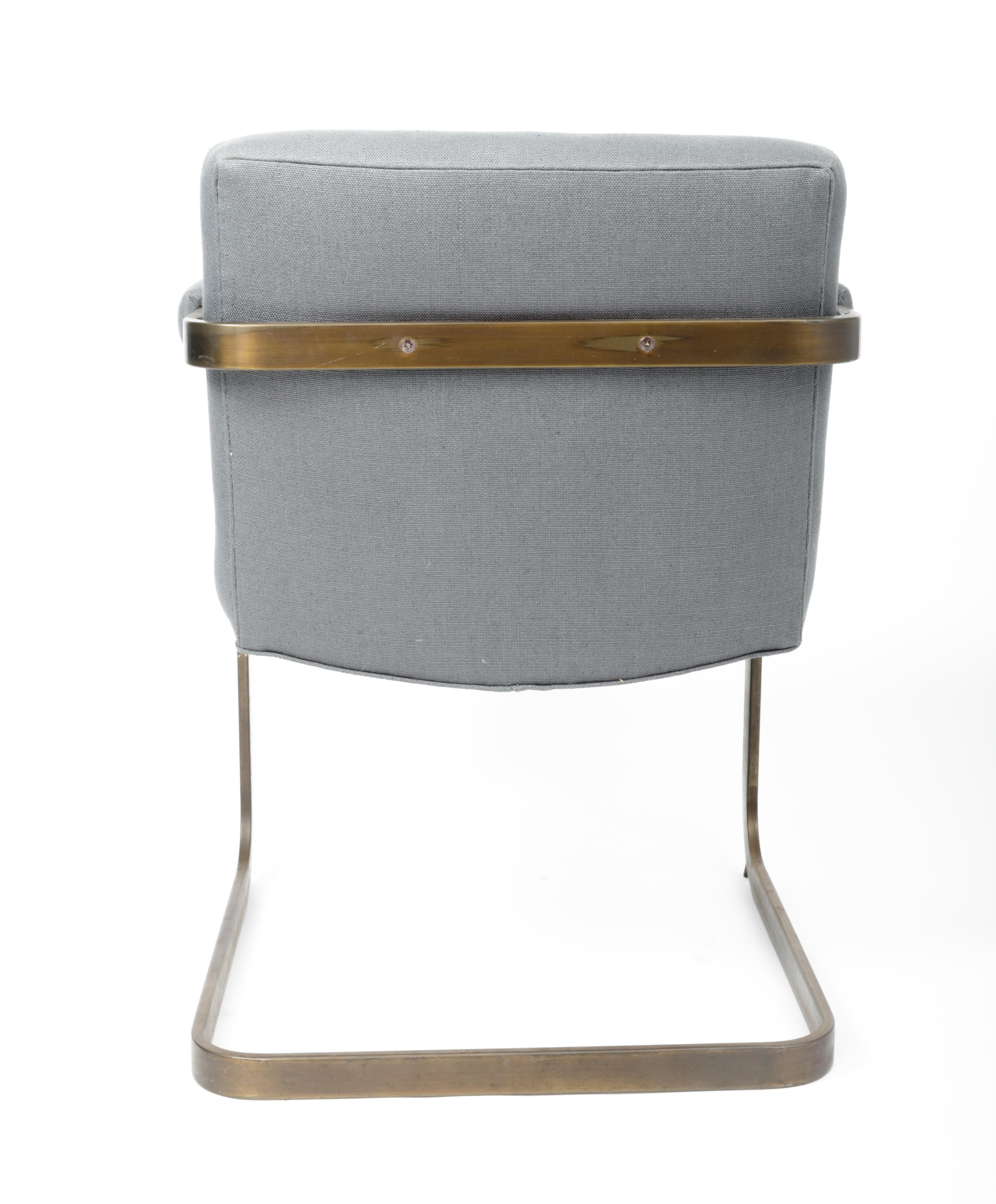 Fauteuil en porte-à-faux tapissé avec cadre en acier foncé de Milo Baughman en vente 6