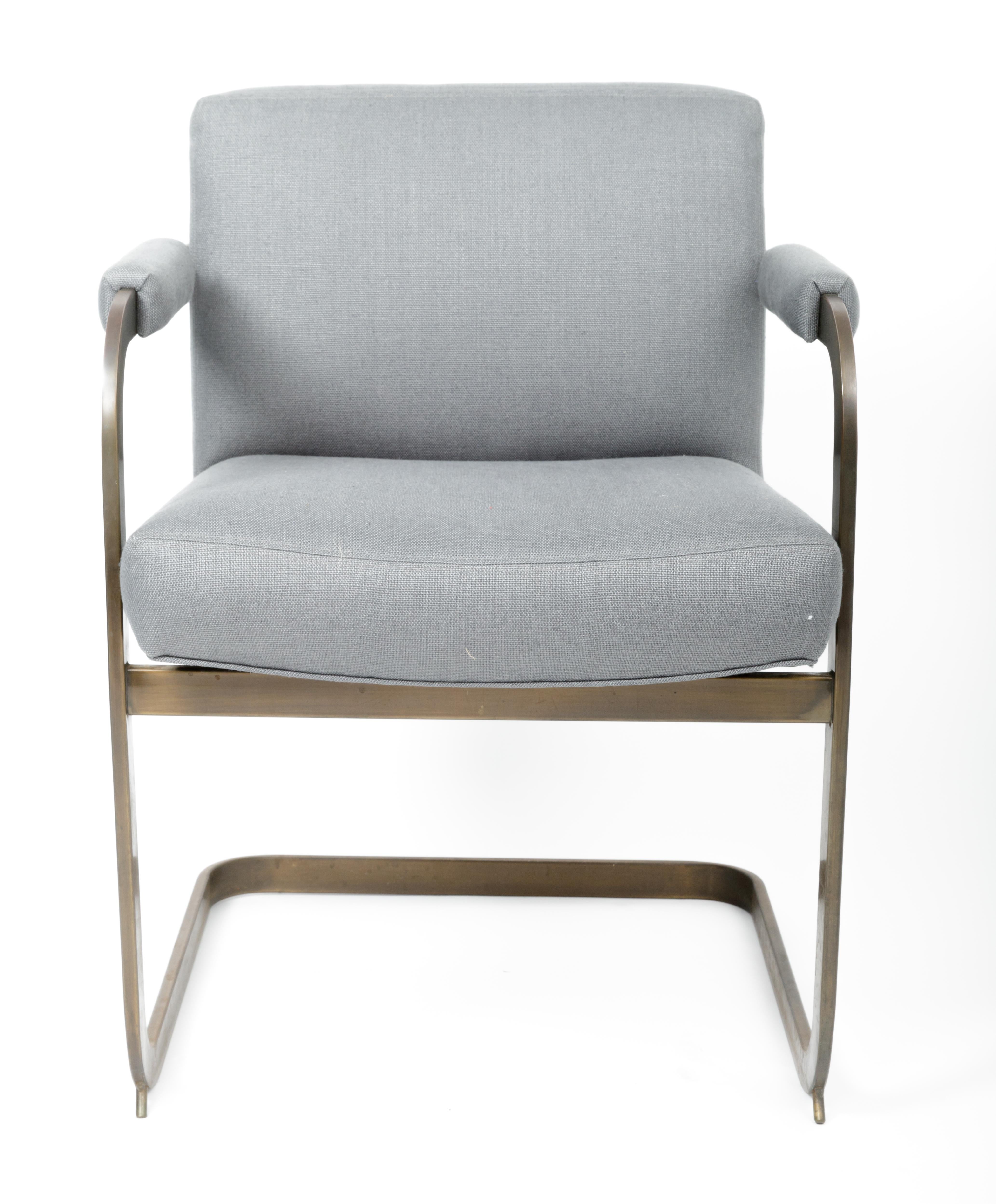 Fauteuil en porte-à-faux tapissé avec cadre en acier foncé de Milo Baughman Excellent état - En vente à New York City, NY
