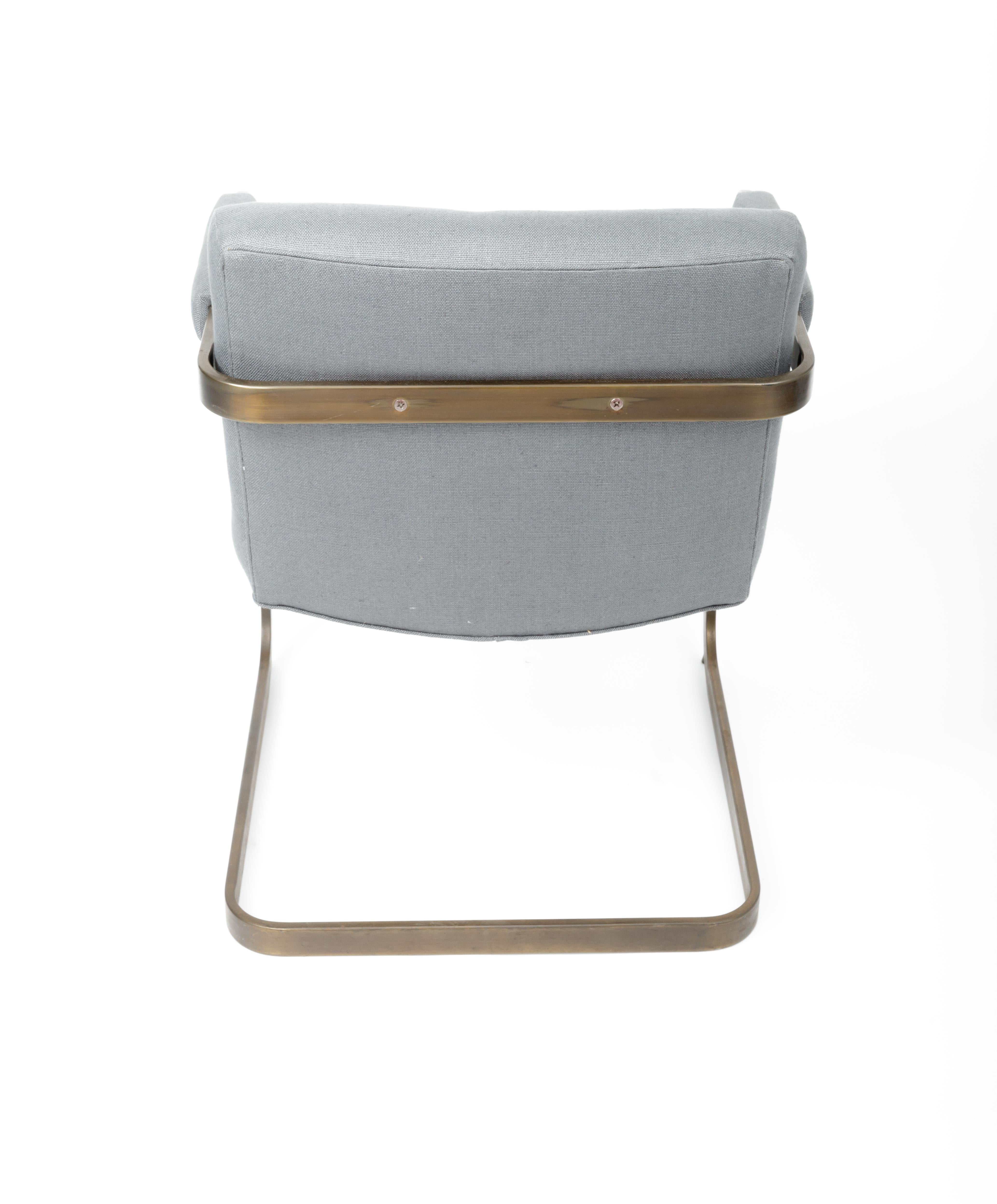 Fauteuil en porte-à-faux tapissé avec cadre en acier foncé de Milo Baughman en vente 2
