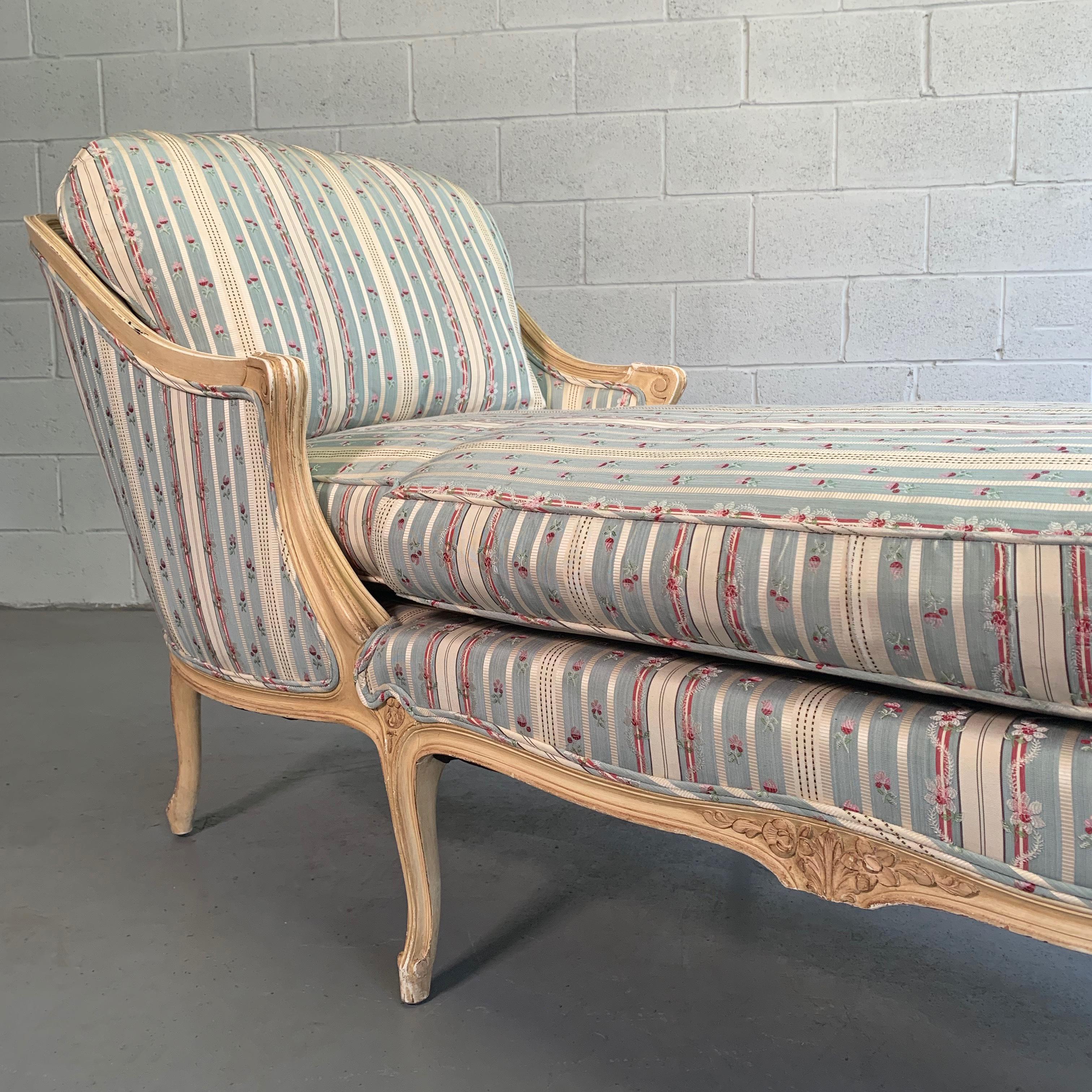 American Upholstered Carved Mahogany Chaise Longue