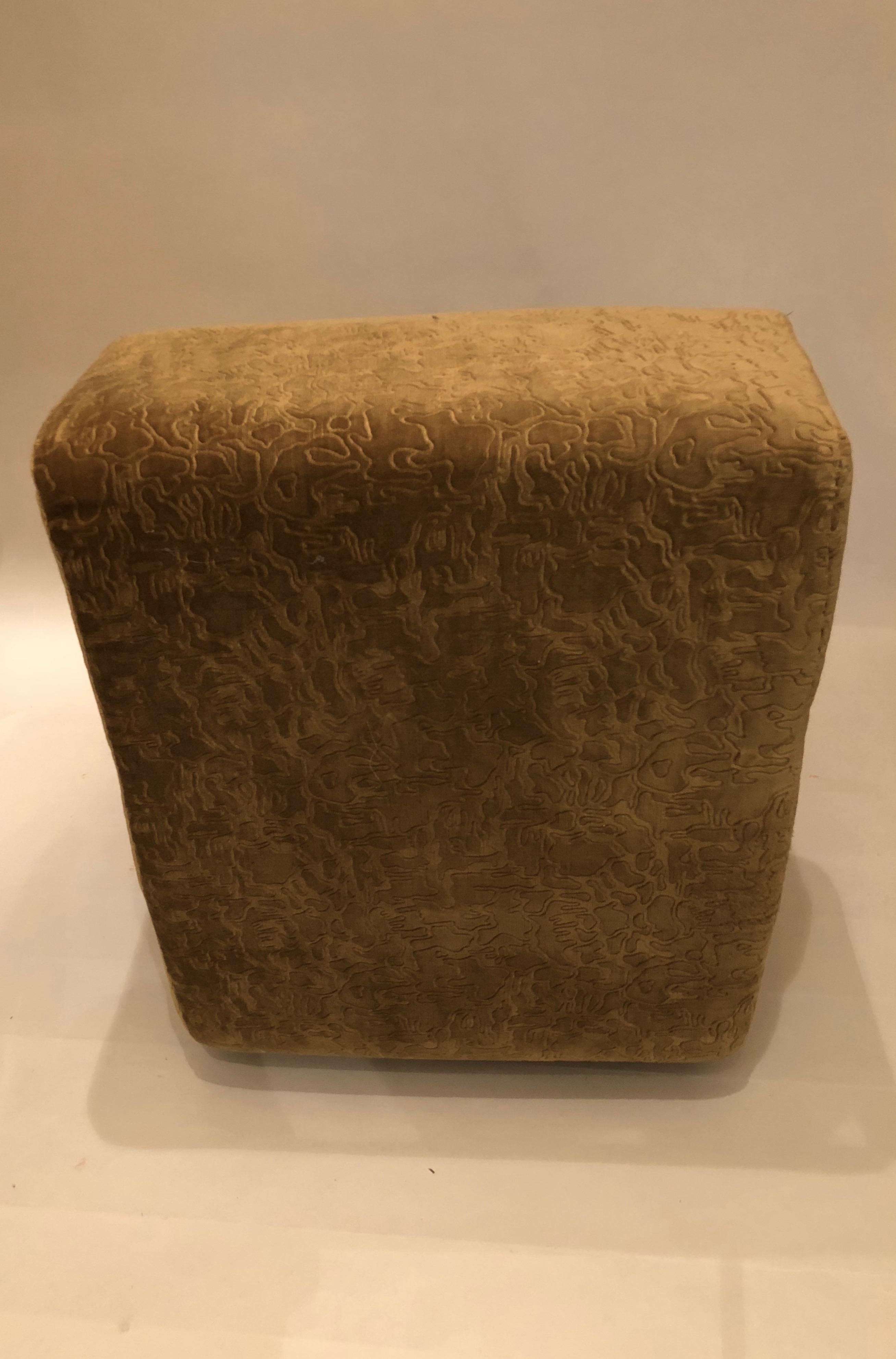 Upholstered Chair from Hotel Kyjev, Bratislava, 1973 In Good Condition For Sale In Vienna, Austria