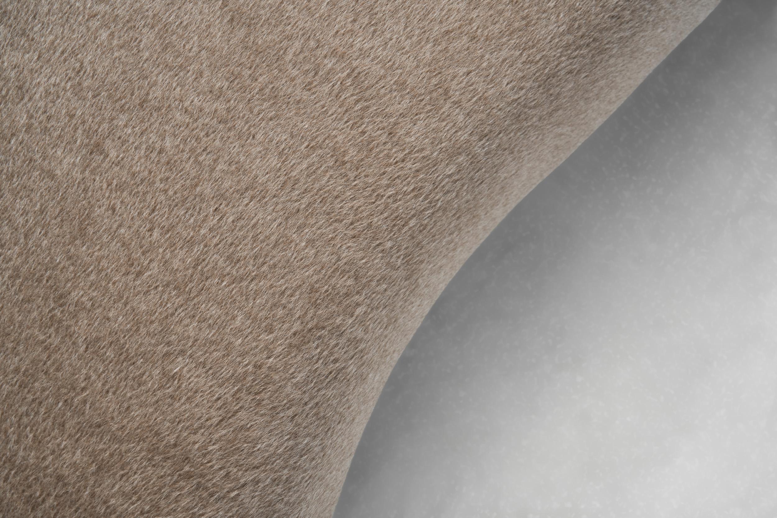 Gepolsterte Chaise Longue mit Eichenbeinen, Dänemark ca 1940s im Angebot 7