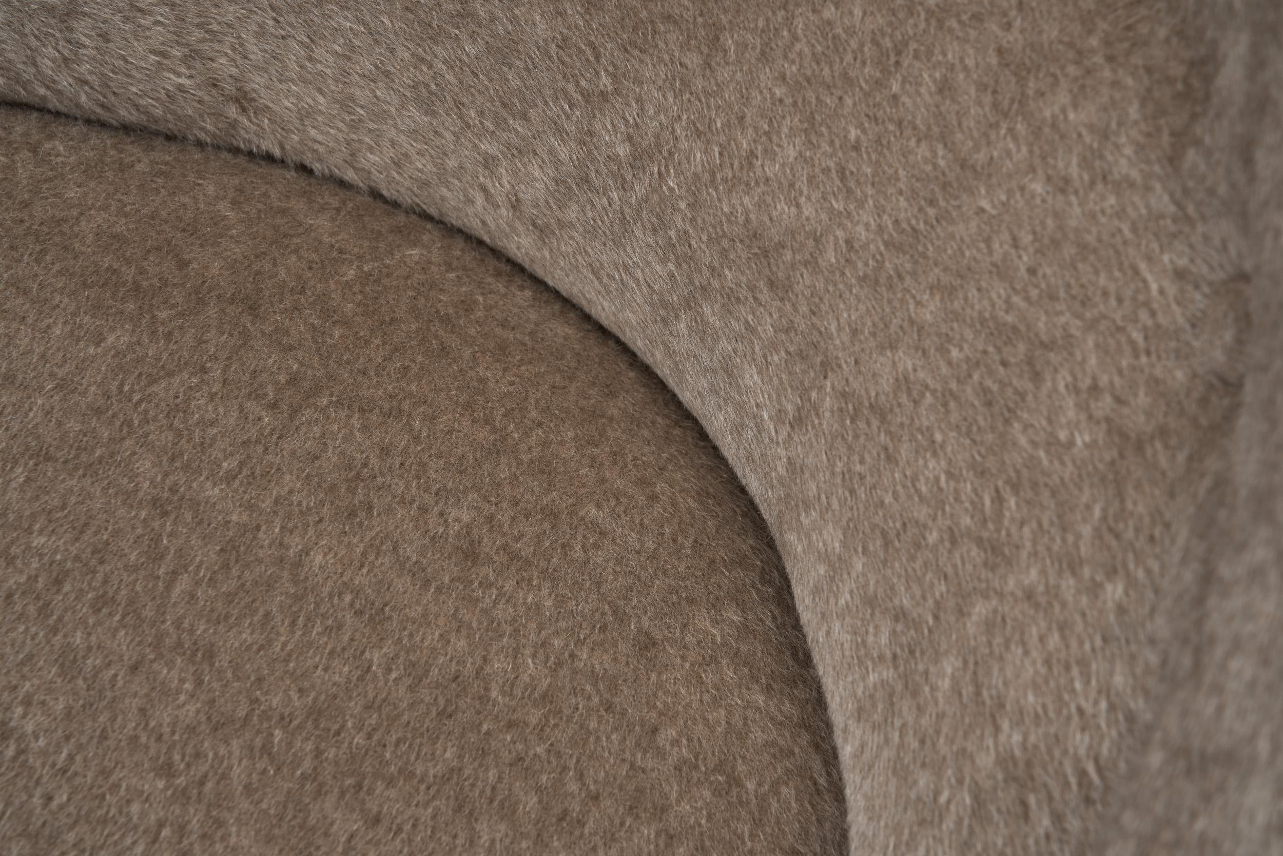 Gepolsterte Chaise Longue mit Eichenbeinen, Dänemark ca 1940s im Angebot 8