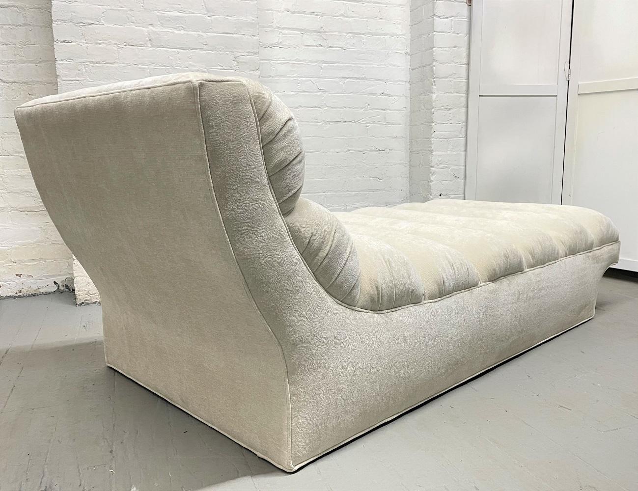 Mid-Century Modern Upholstered Channel Pattern Daybed by Preview For Sale