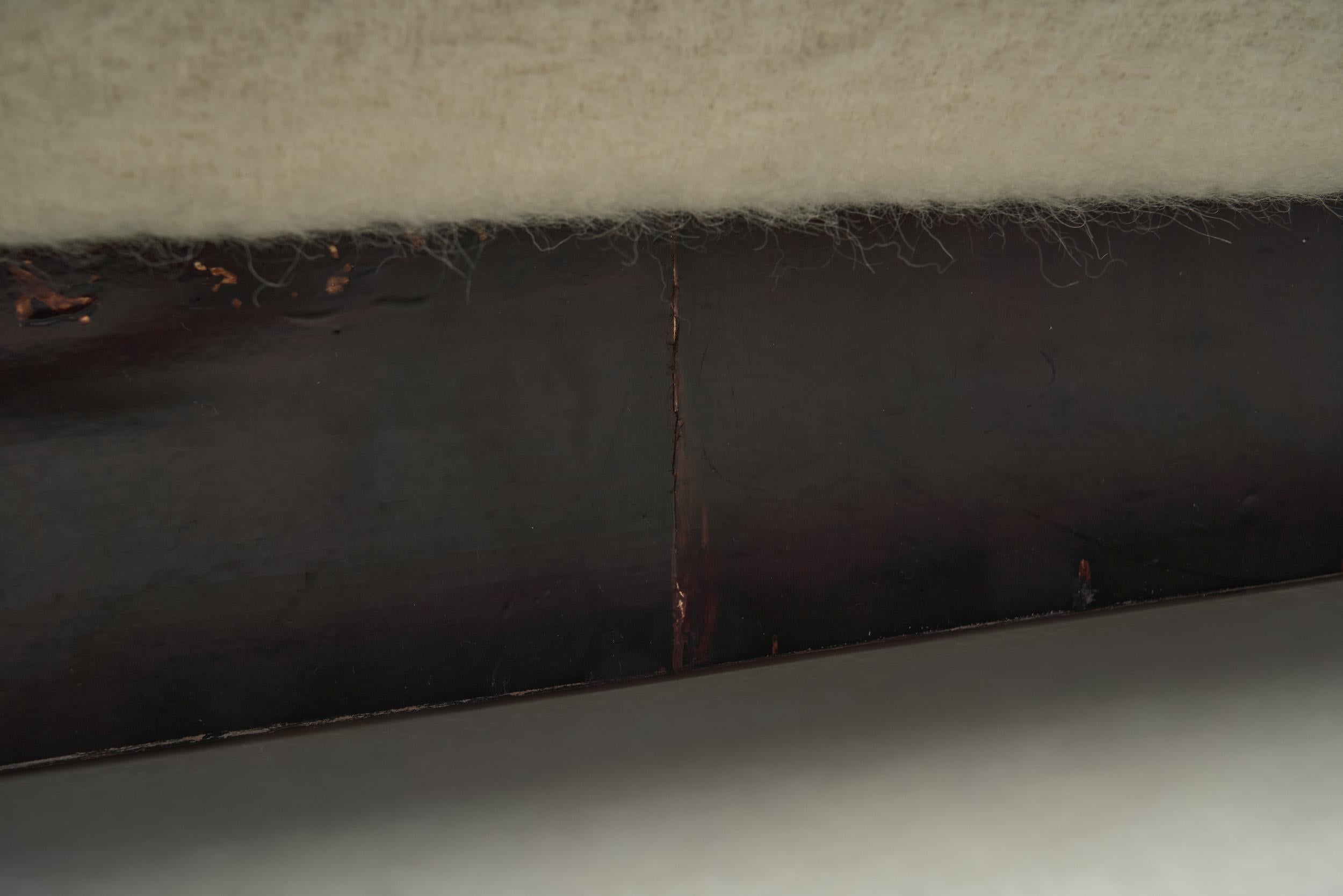 Gepolstertes Daybed mit geschwungener Rückenlehne, Frankreich Ende des 20. im Angebot 10