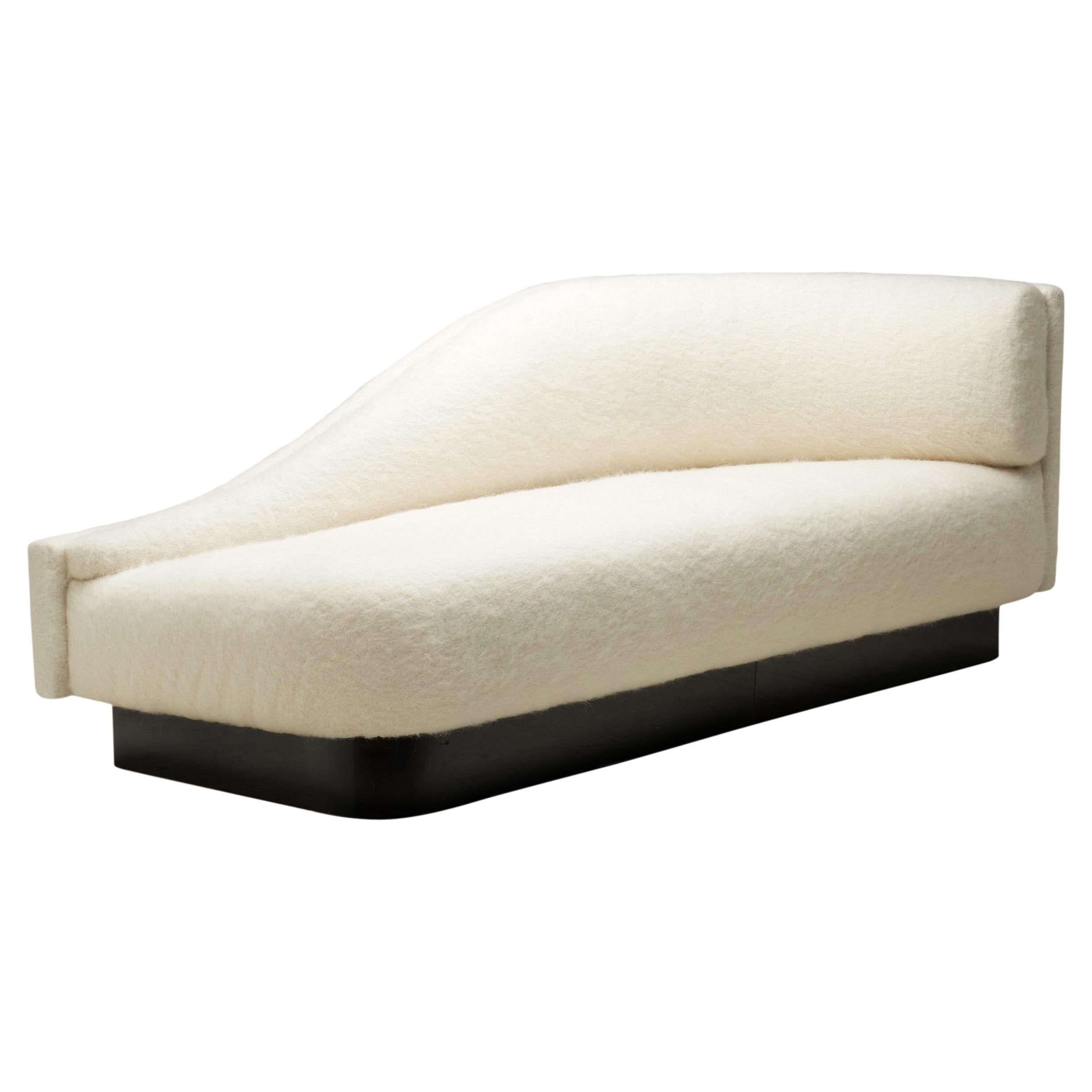 Upholstered Curved-Back Daybed, France Late 20th Century