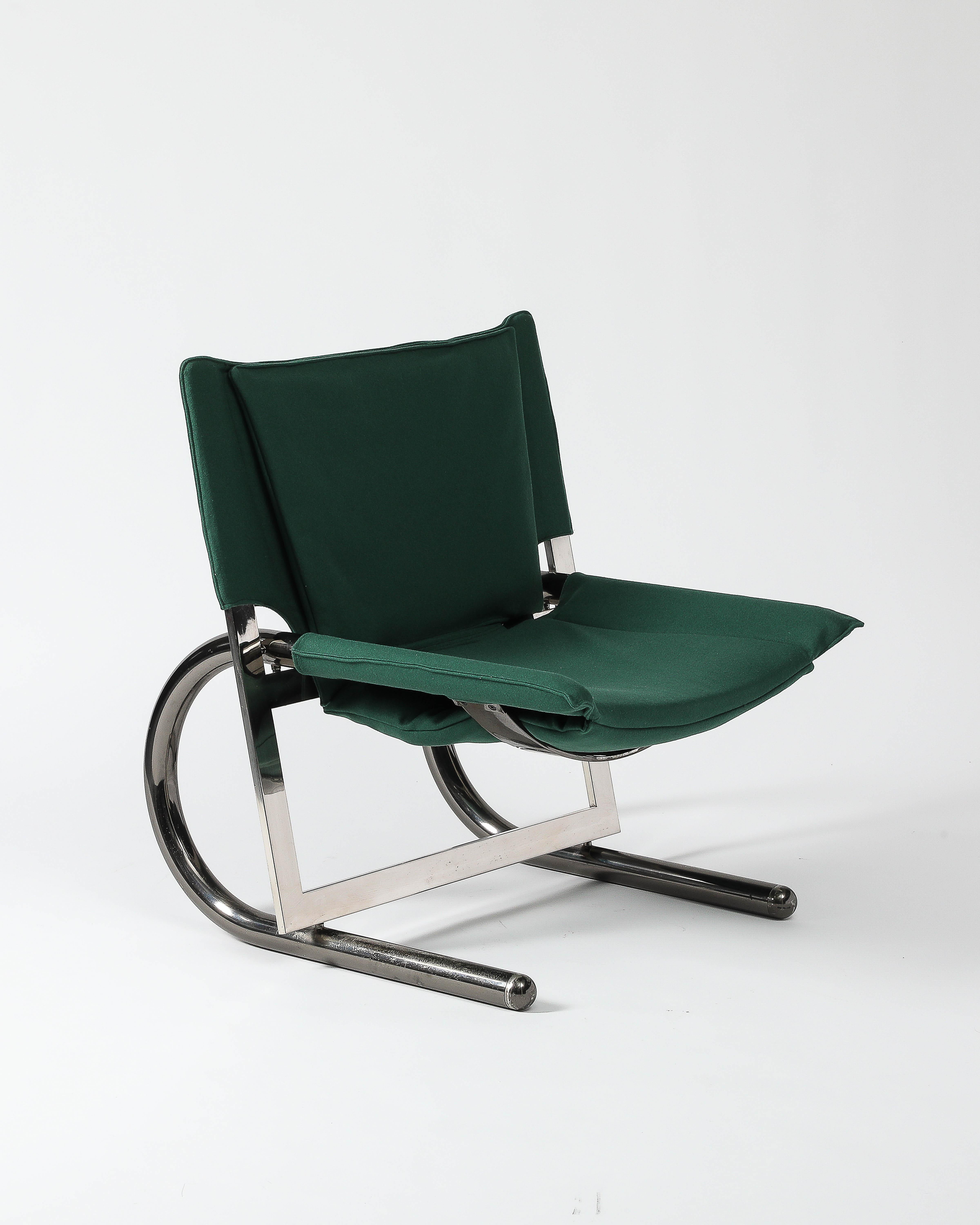 Sillón curvo tapizado con estructura cromada, Italia, c. 1970 siglo XX en venta
