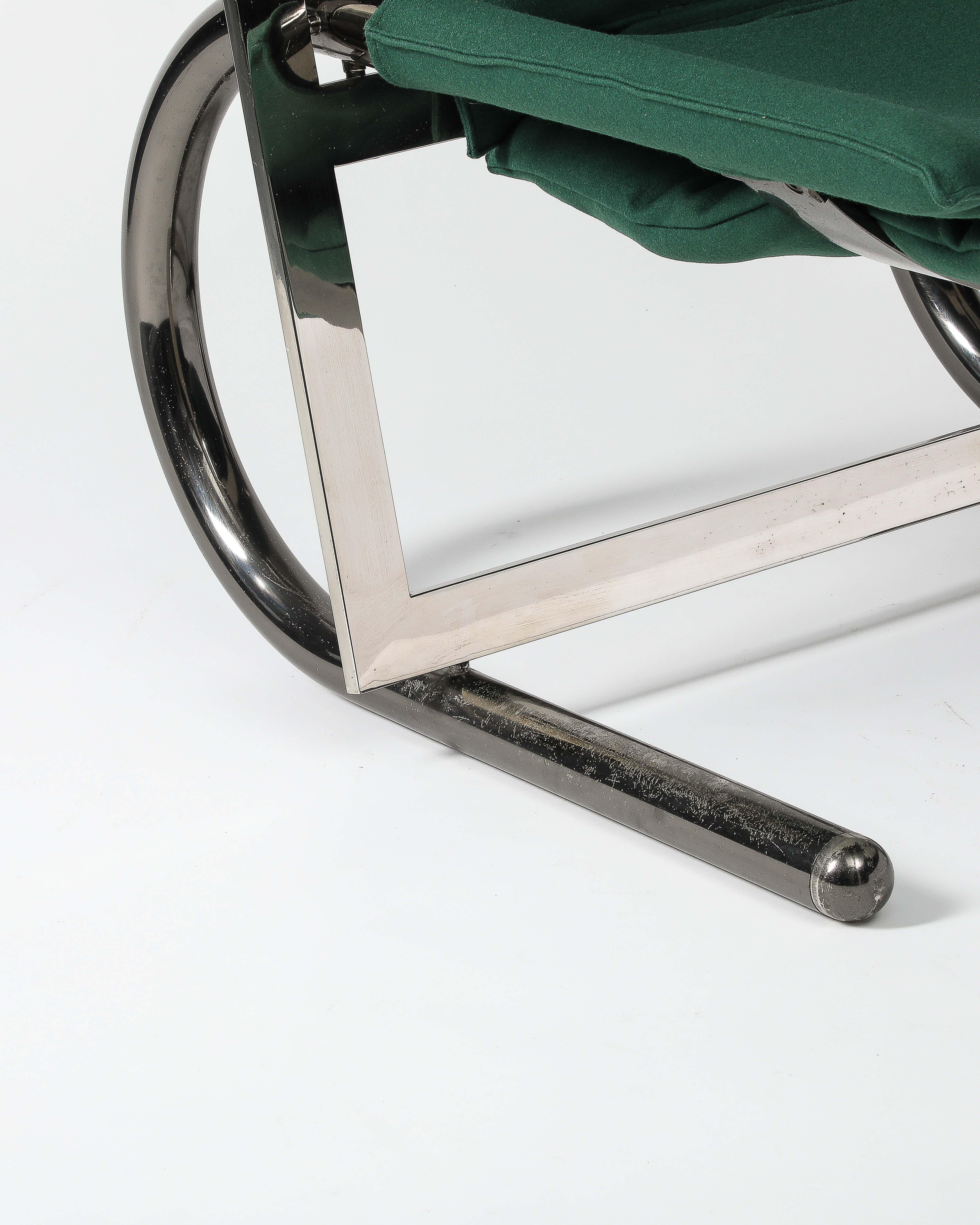Sillón curvo tapizado con estructura cromada, Italia, c. 1970 en venta 1