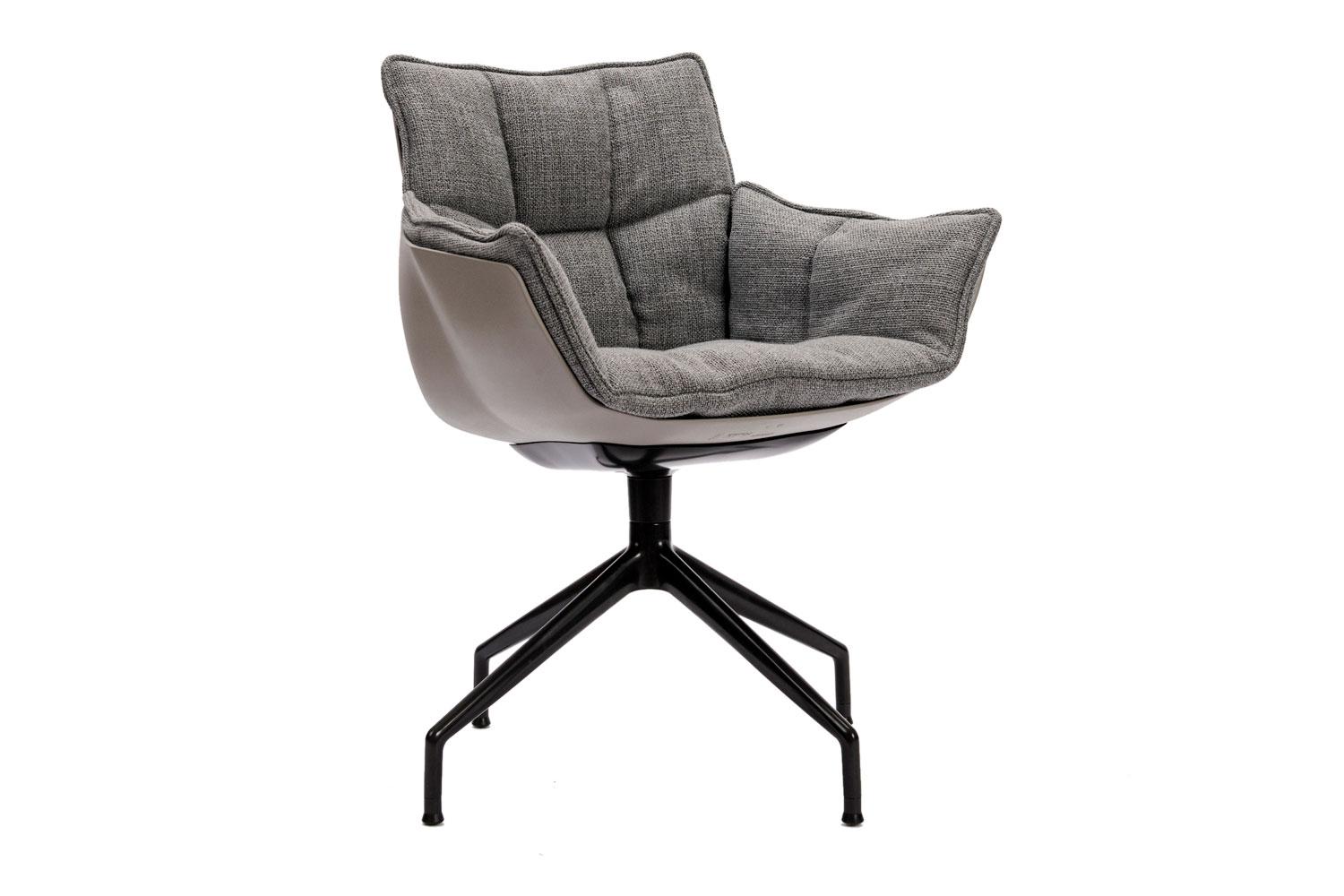Husk Swivel small chair by B&B Italia

Designed by Patricia Urquiola for B & B Italia this armchair is a modern combination of base and seat and picks up the profile of the namesake armchair. The hard shell exterior, which is shaped with a design