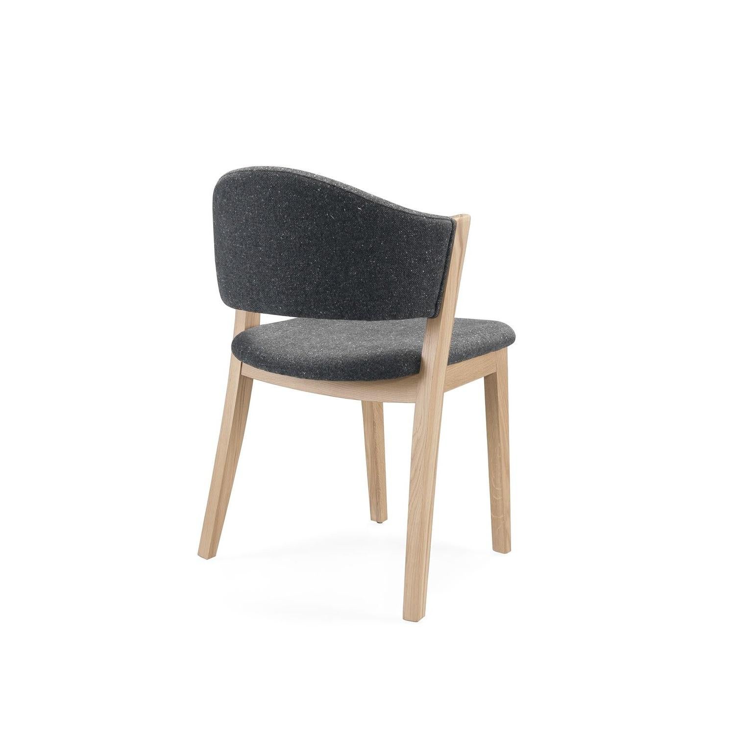 Gepolsterter Esszimmerstuhl mit Holzgestell (Stoff) im Angebot