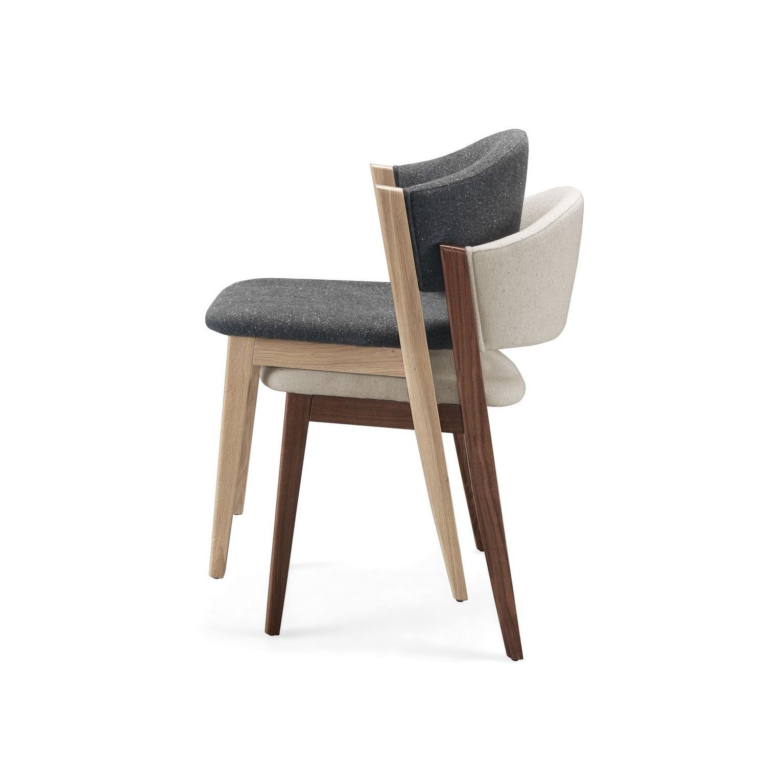 Gepolsterter Esszimmerstuhl mit Holzgestell im Angebot 1