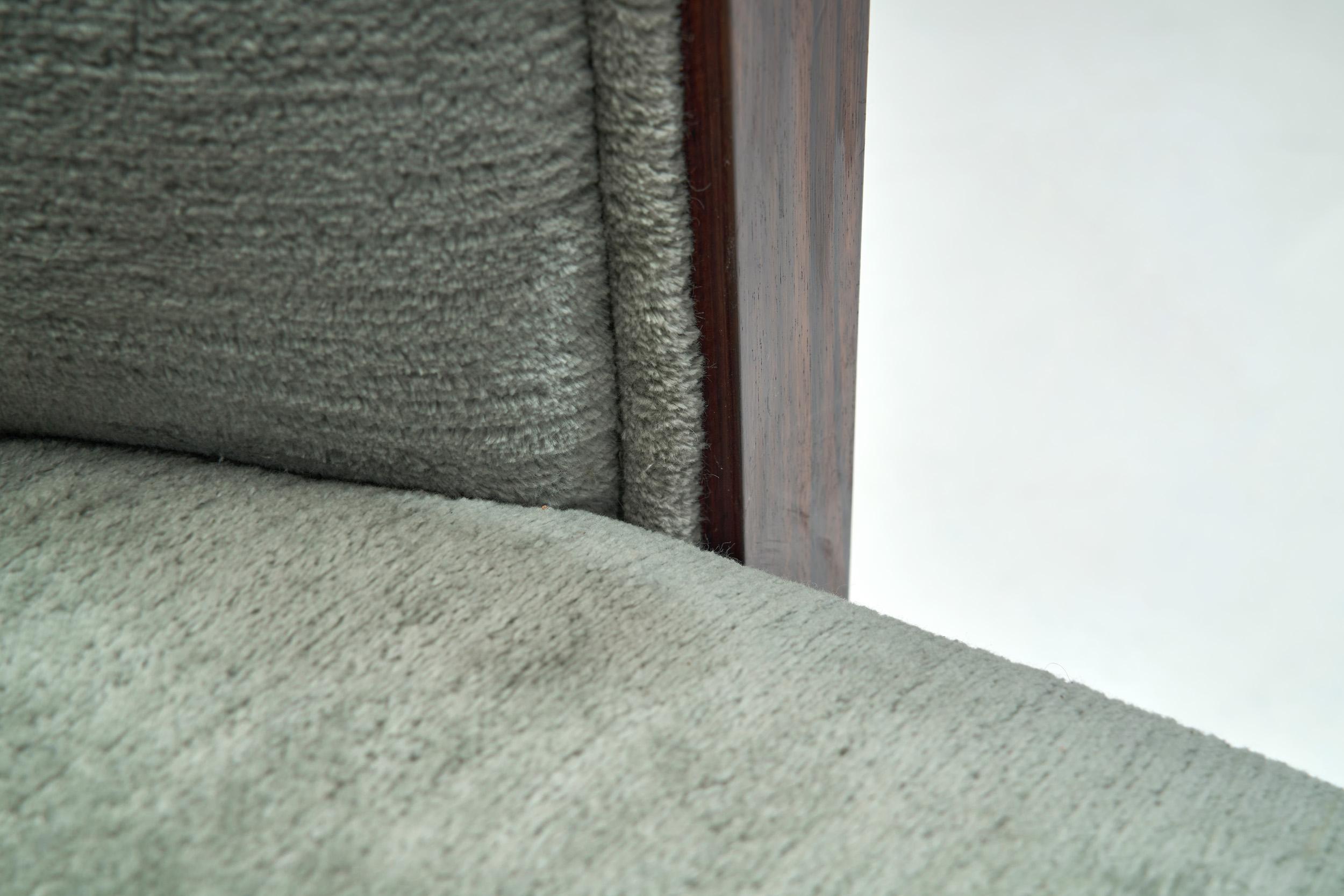 Upholstered Easy Chair with Calamander Wood, Europe 20th Century For Sale 6