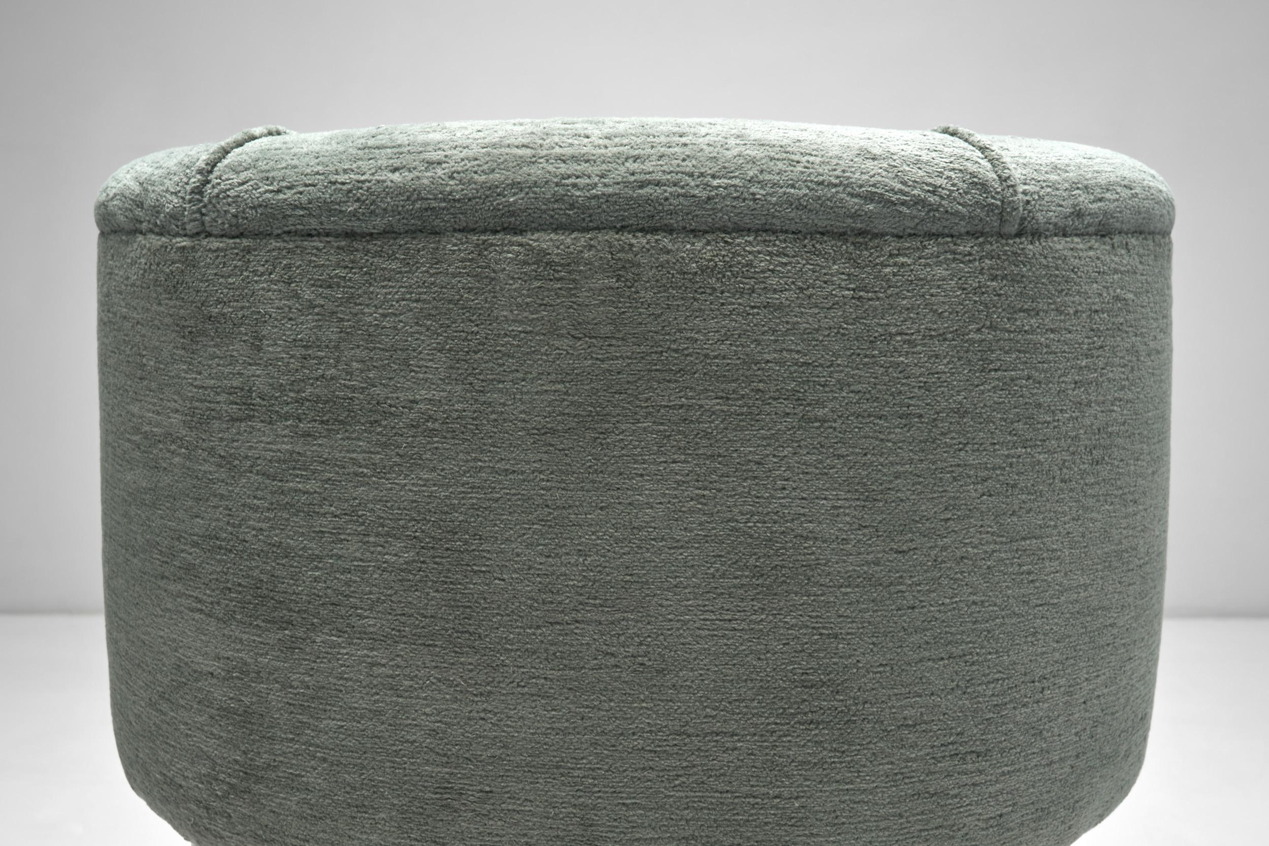 Upholstered Easy Chair with Calamander Wood, Europe 20th Century For Sale 2