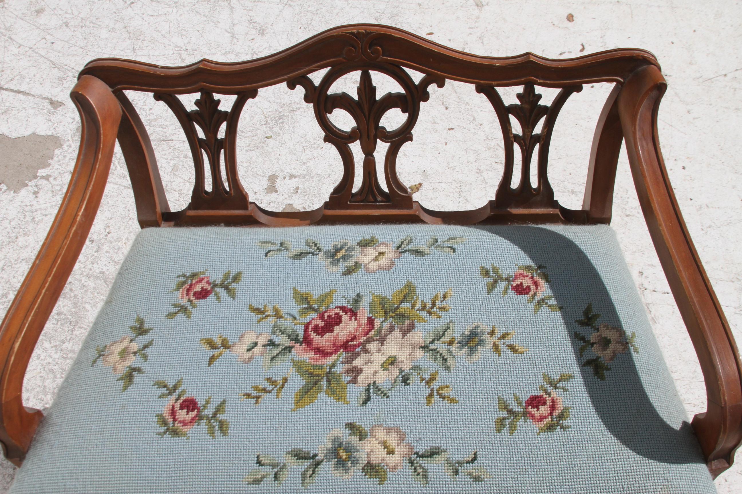 French Provincial Upholstered French style Vanity Stool/Bench