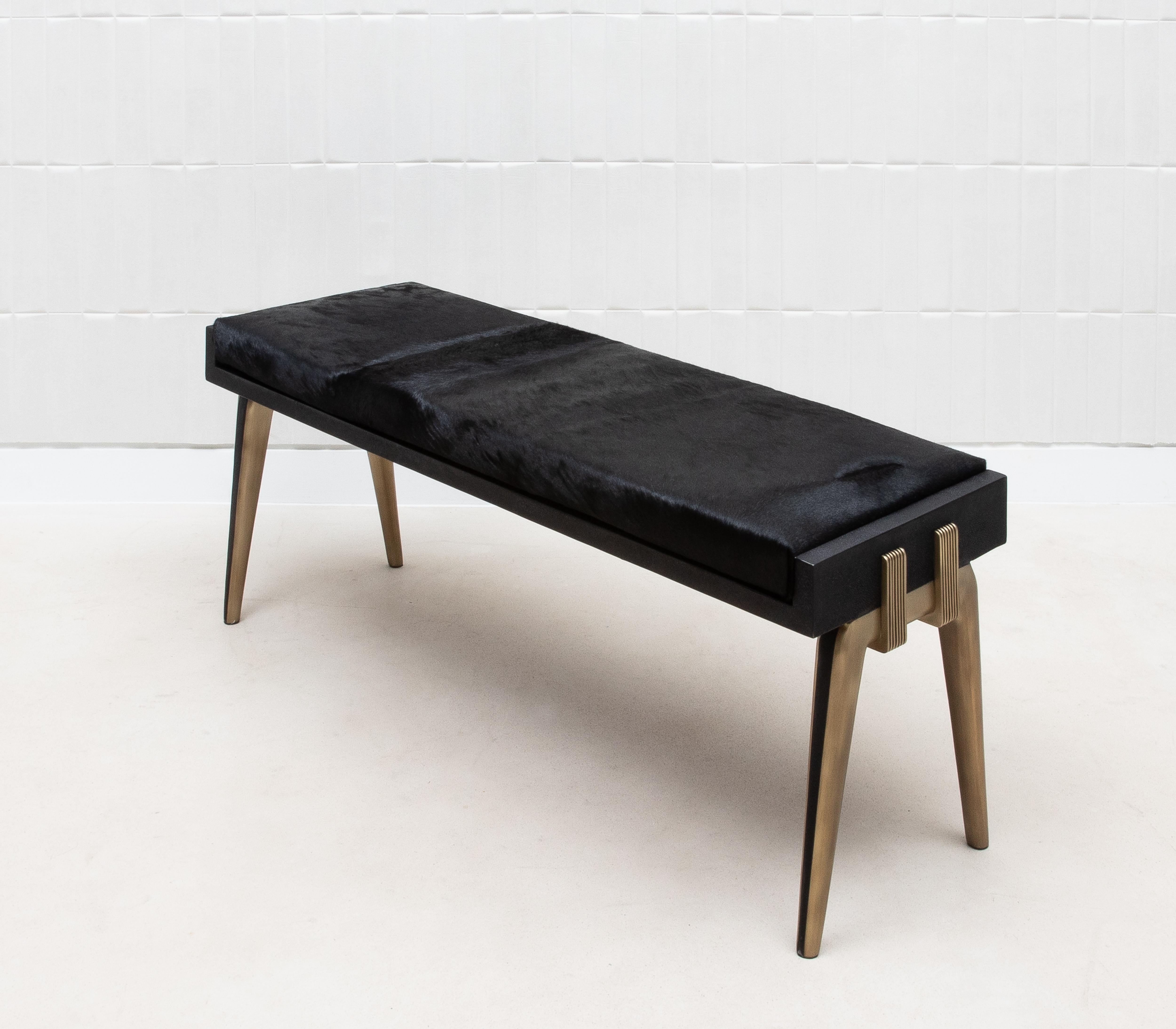 Ottone Panchina imbottita in zigrino nero e ottone patinato bronzo di & Y Augousti in vendita