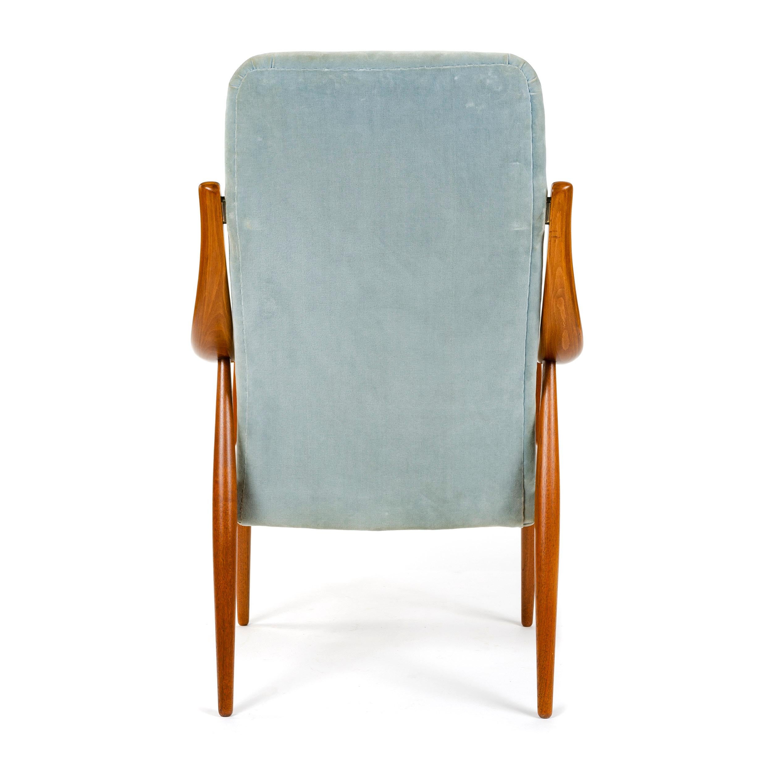 1950s Danish Upholstered High Back Armchair by Hvidt & Mölgaard-Nielsen In Good Condition For Sale In Sagaponack, NY