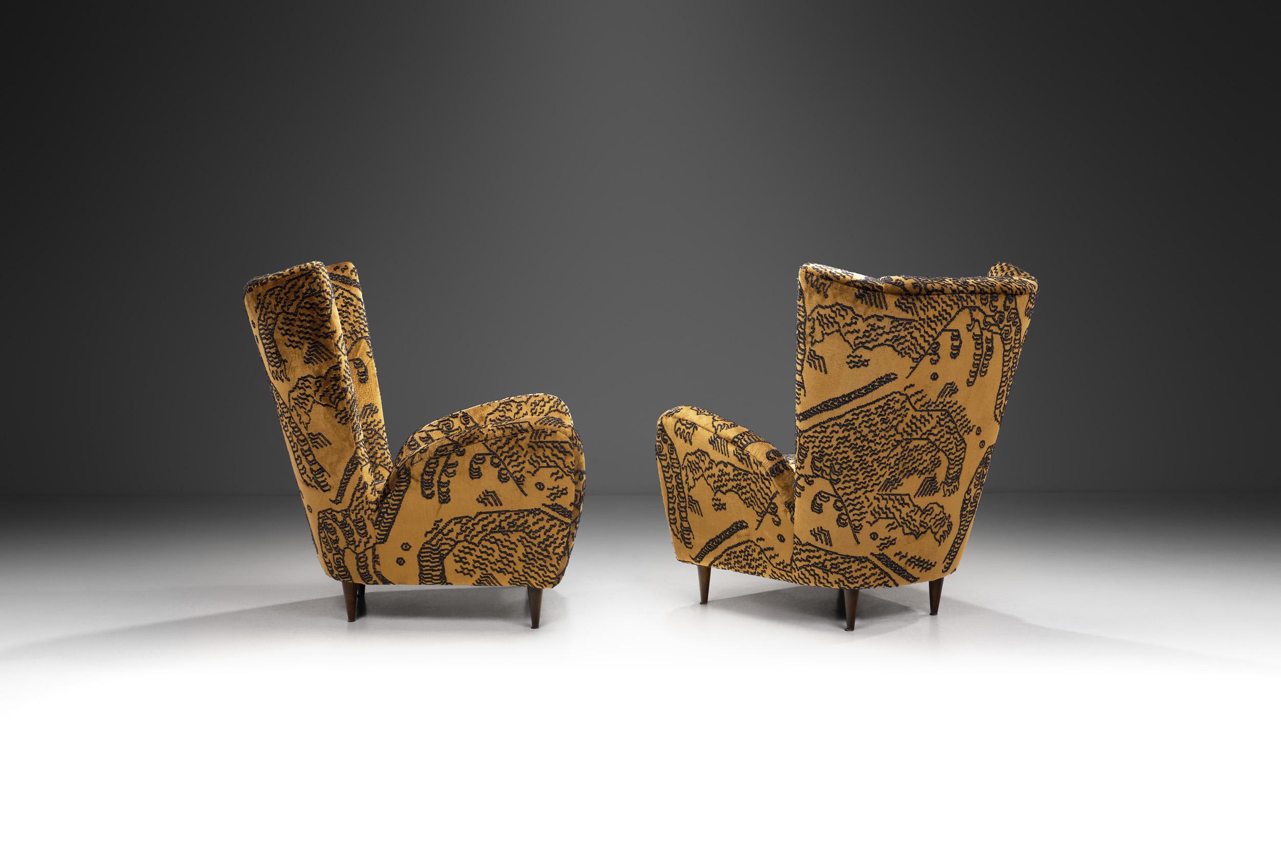 Mid-20th Century Upholstered Italian Armchairs attributed to Paolo Buffa, Italy 1950s For Sale