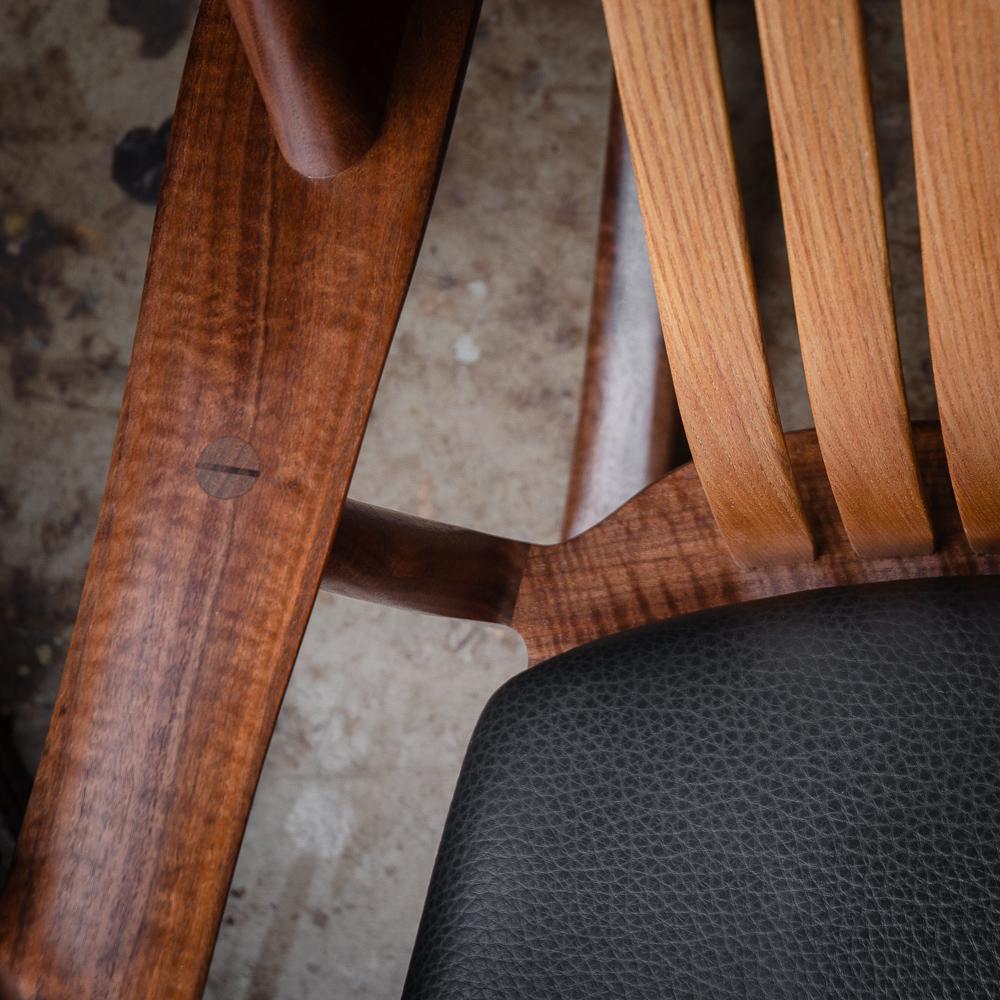 Chaise à bascule Kenebec tapissée avec lattes flexibles d'Erickson Woodworking Neuf - En vente à Nevada City, CA