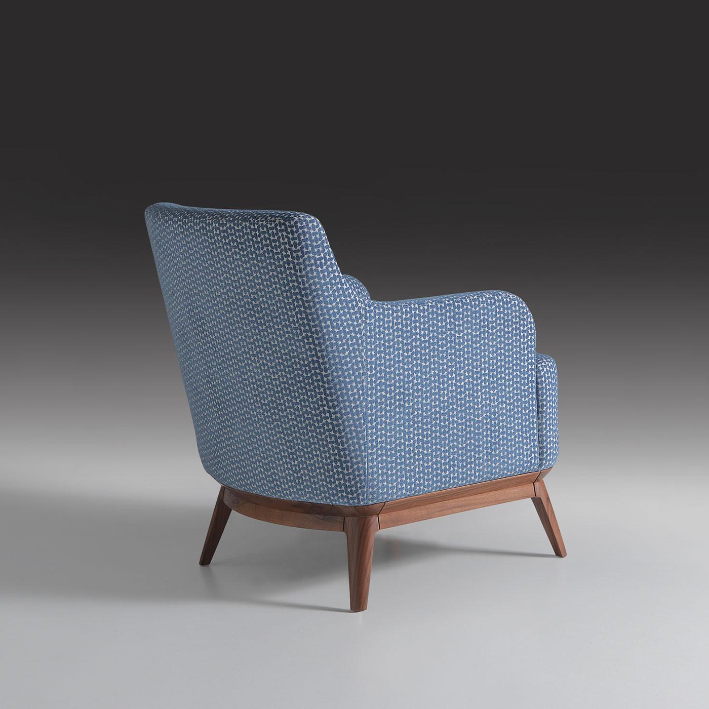 Upholstered Light Blue Armchair With Canaletto Walnut Feet by Annibale Colombo Neuf - En vente à Milan, IT