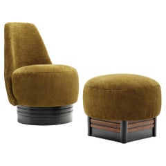 Fauteuil de salon rembourré avec pouf, Europe 20ème siècle