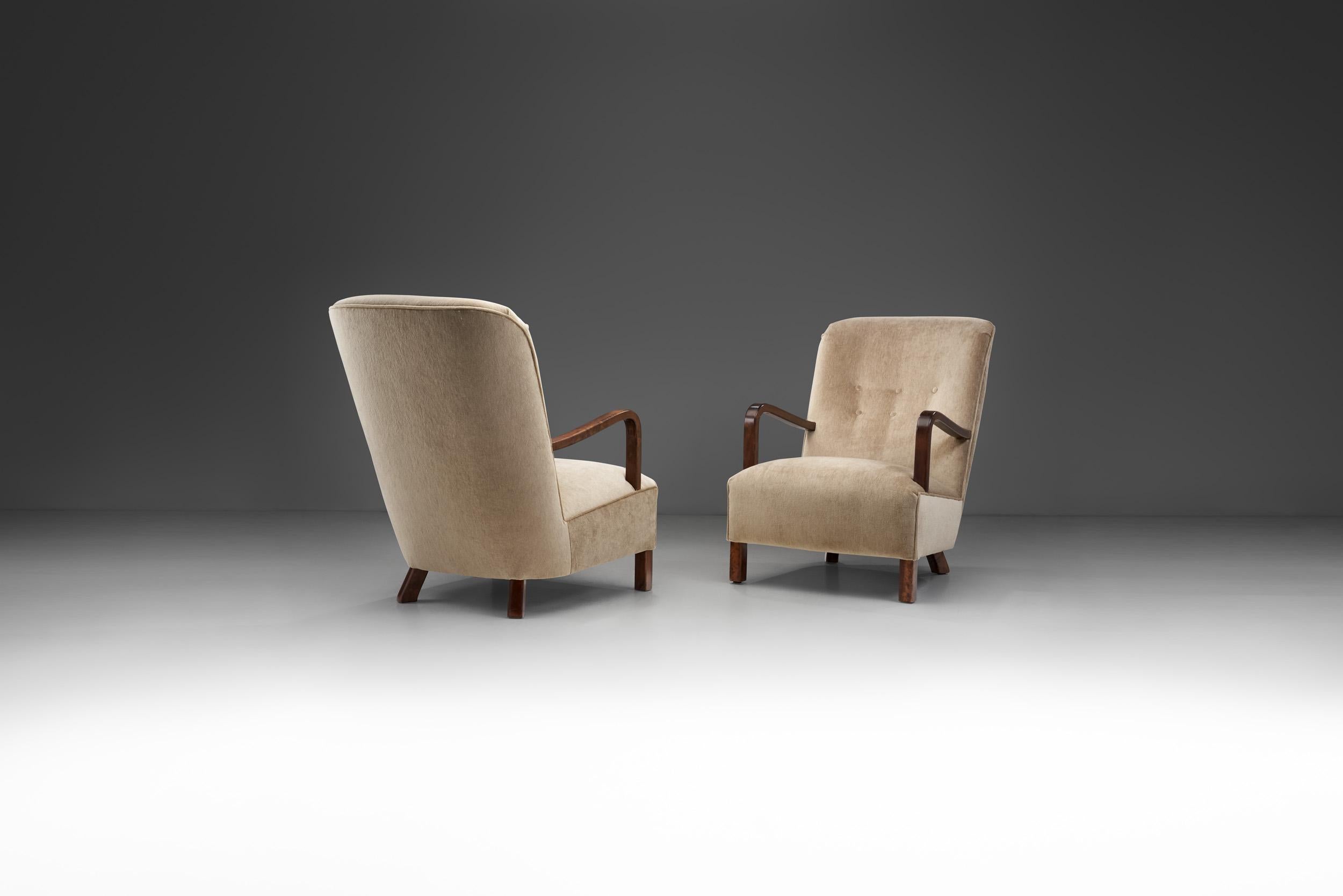 Mid-Century Modern Upholstered Lounge Chairs with Sculptural Arms, Europe ca 1940s For Sale