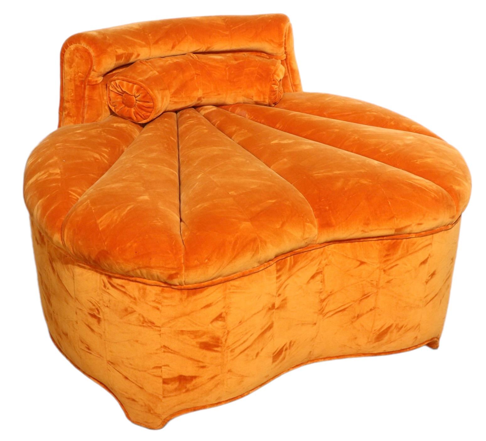 Silla Boudoir Slipper Tapizada al Estilo de Billy Baldwin en venta 11