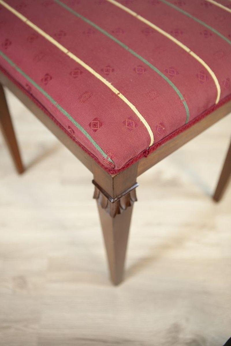 Tabouret rembourré en acajou du 20ème siècle en vente 2