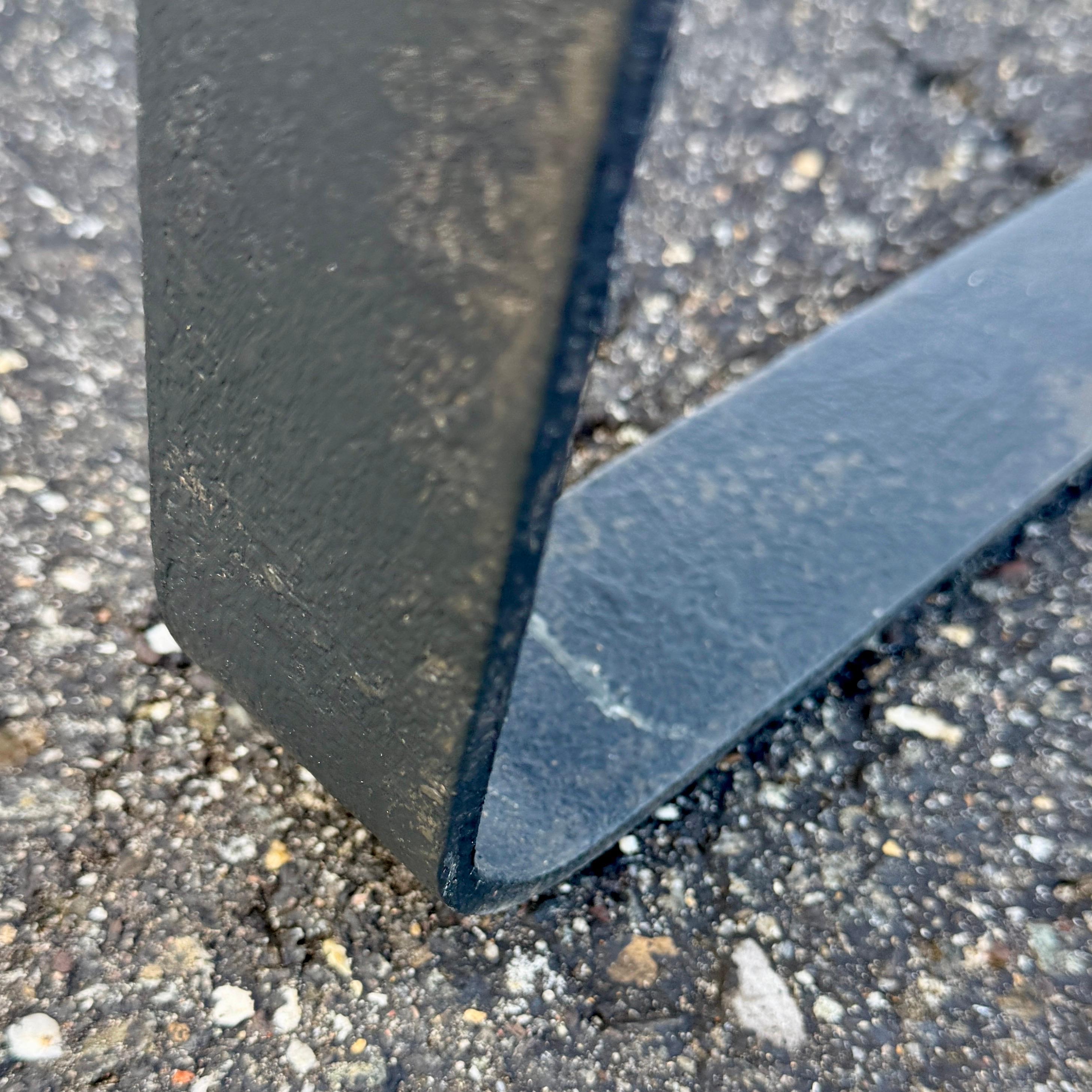 Banc en métal tapissé avec tissu Louis Vuitton, moderne du milieu du siècle dernier en vente 4