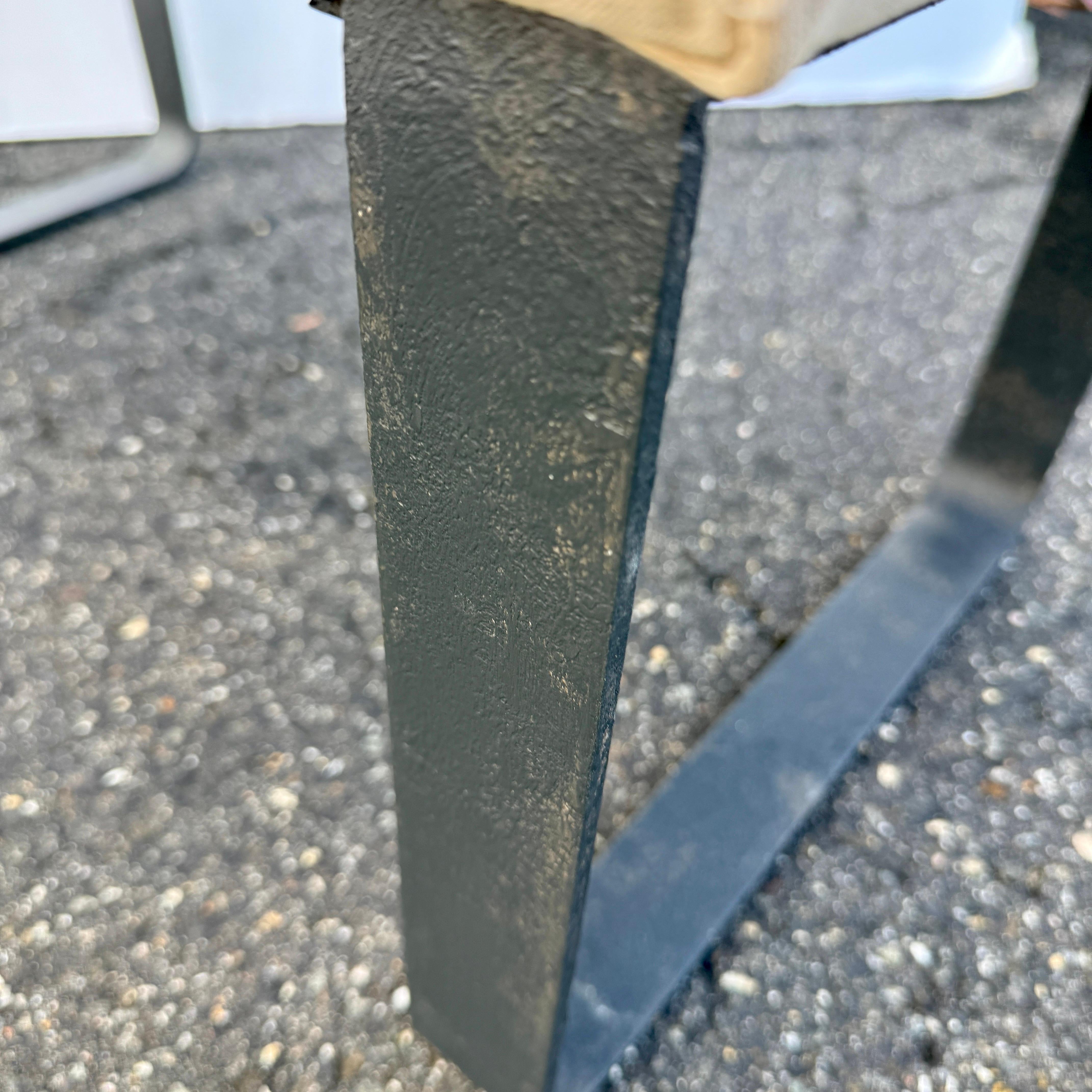 Banc en métal tapissé avec tissu Louis Vuitton, moderne du milieu du siècle dernier en vente 6