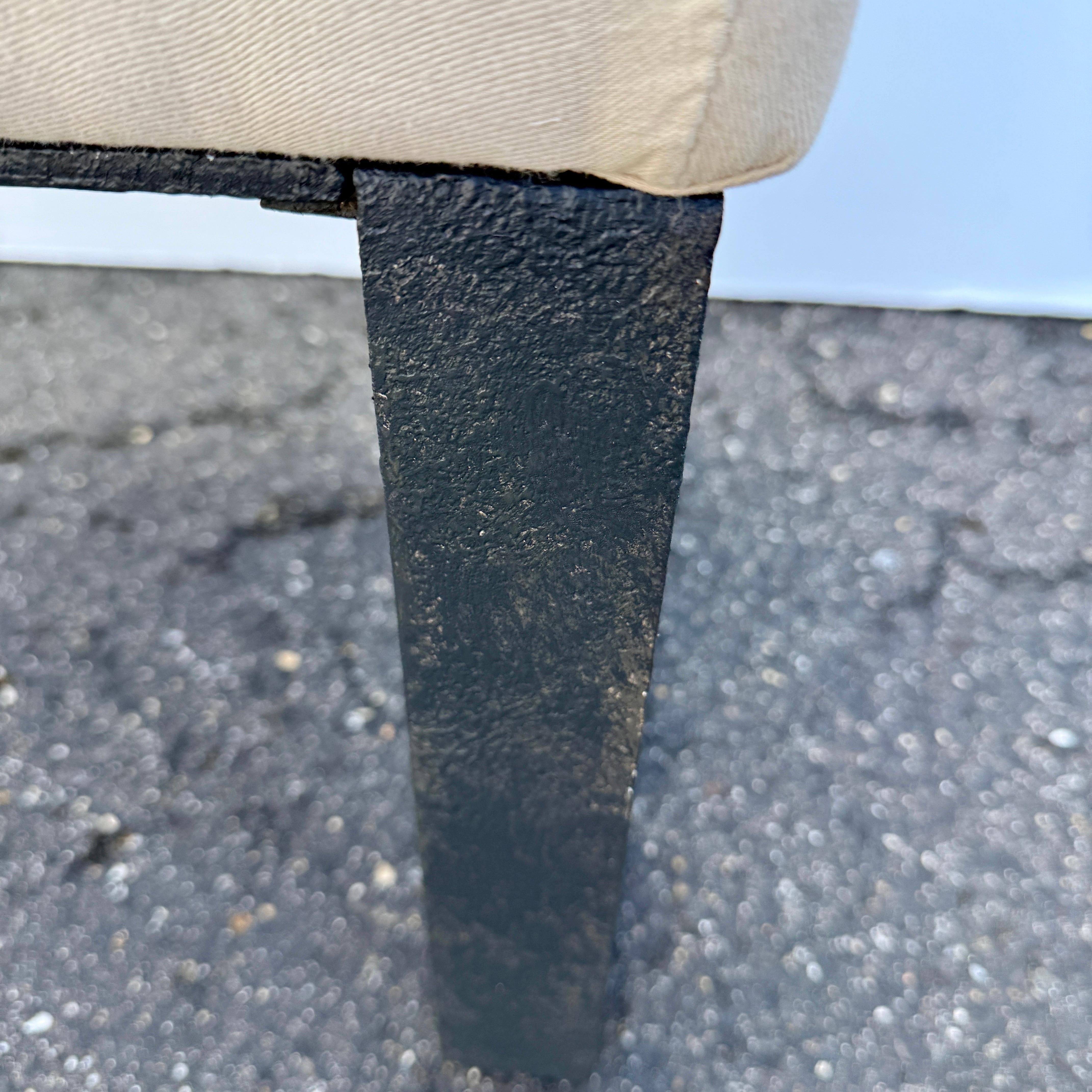 Banc en métal tapissé avec tissu Louis Vuitton, moderne du milieu du siècle dernier en vente 11