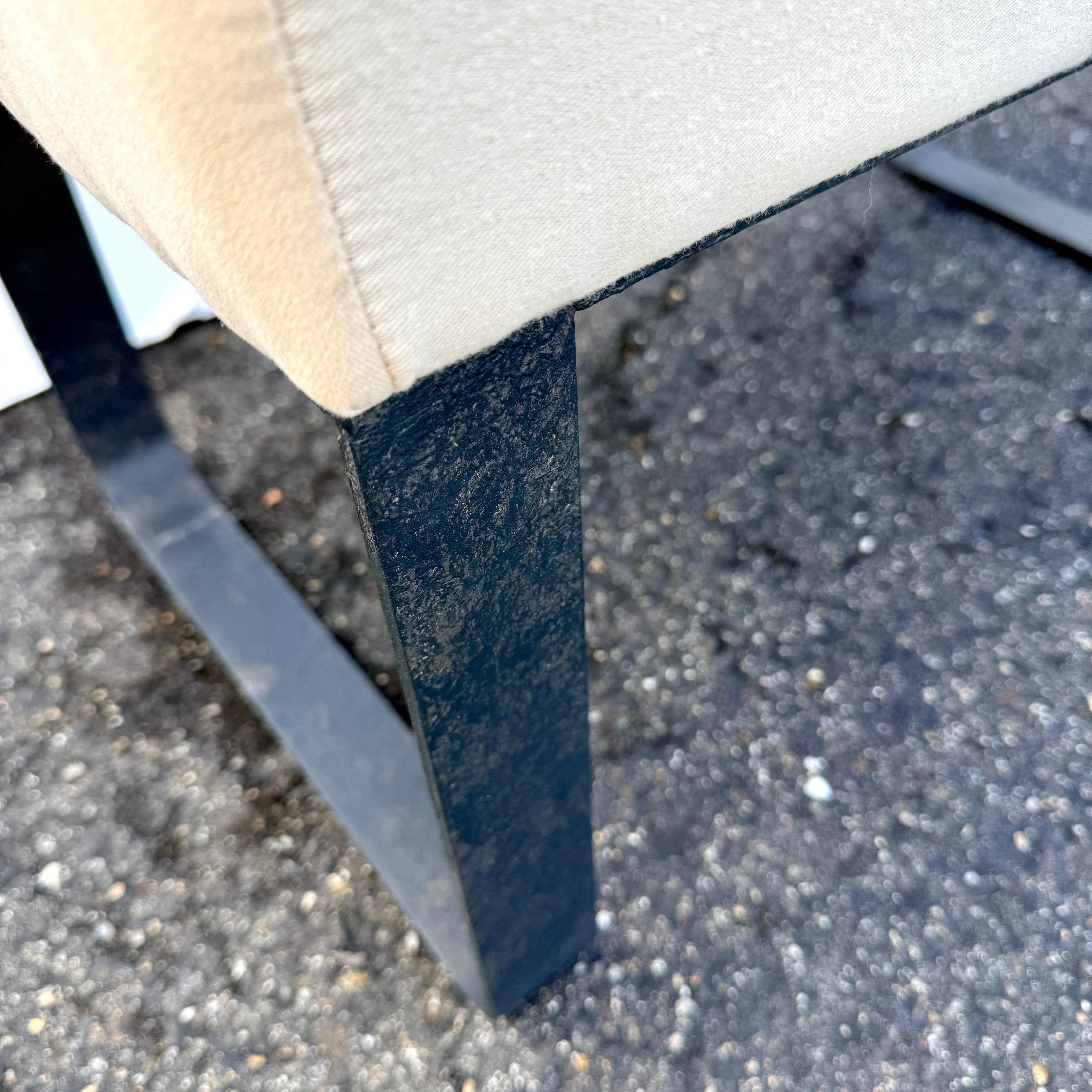 Banc en métal tapissé avec tissu Louis Vuitton, moderne du milieu du siècle dernier en vente 12