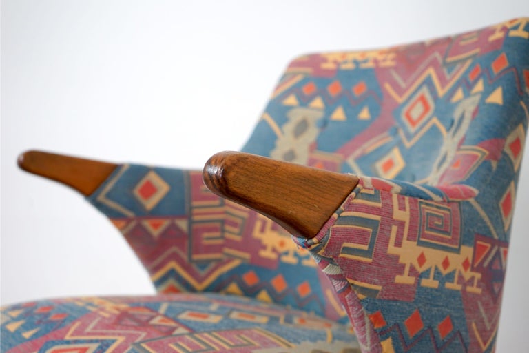 Scandinavian Modern Upholstered Mid-Century Modern Danish Lounge Chair