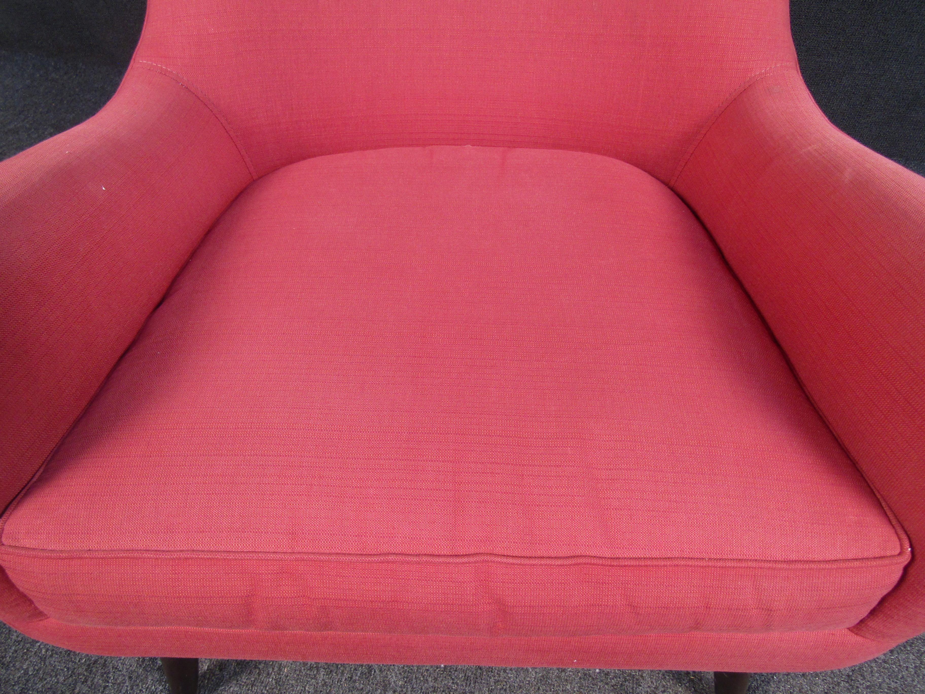 Mid-Century Modern Lounge Chair For Sale 3