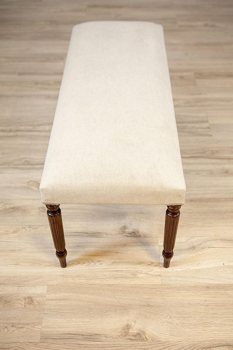 Upholstered Oak Bench from the Mid-20th Century For Sale 1