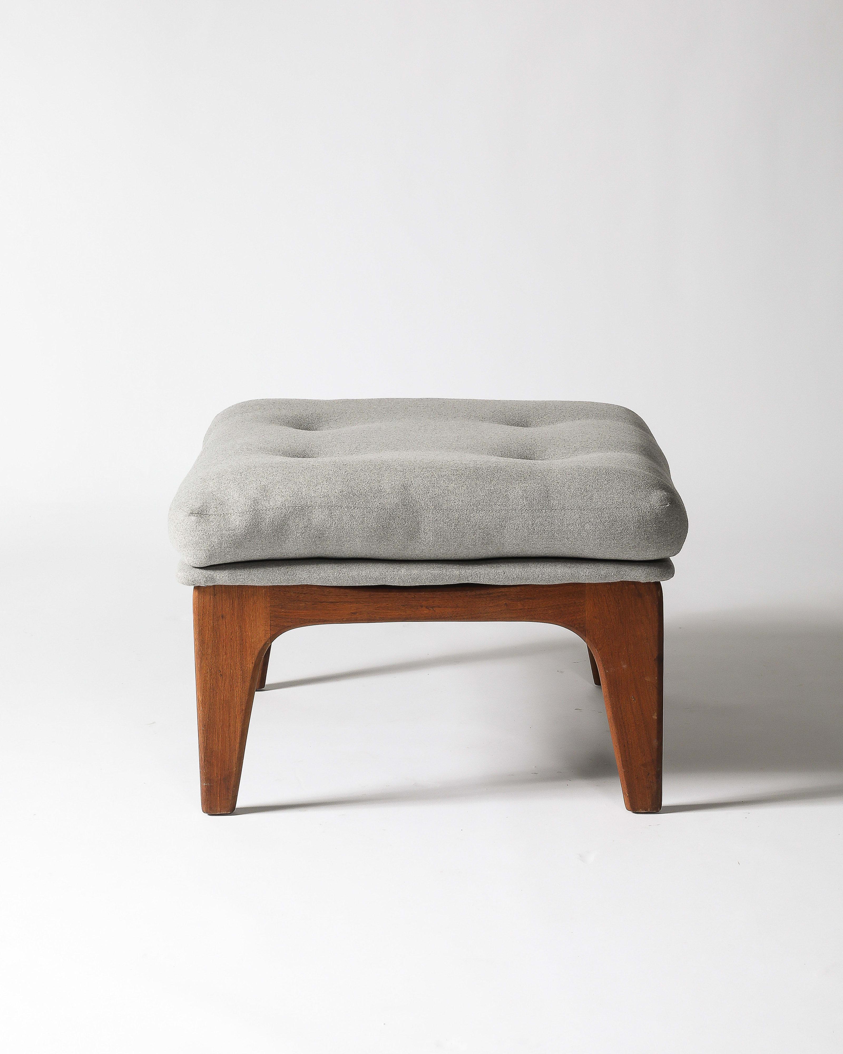 Otomana Tapizada Teca, Tapicería Reciente Dinamarca, c. 1960 en venta 1