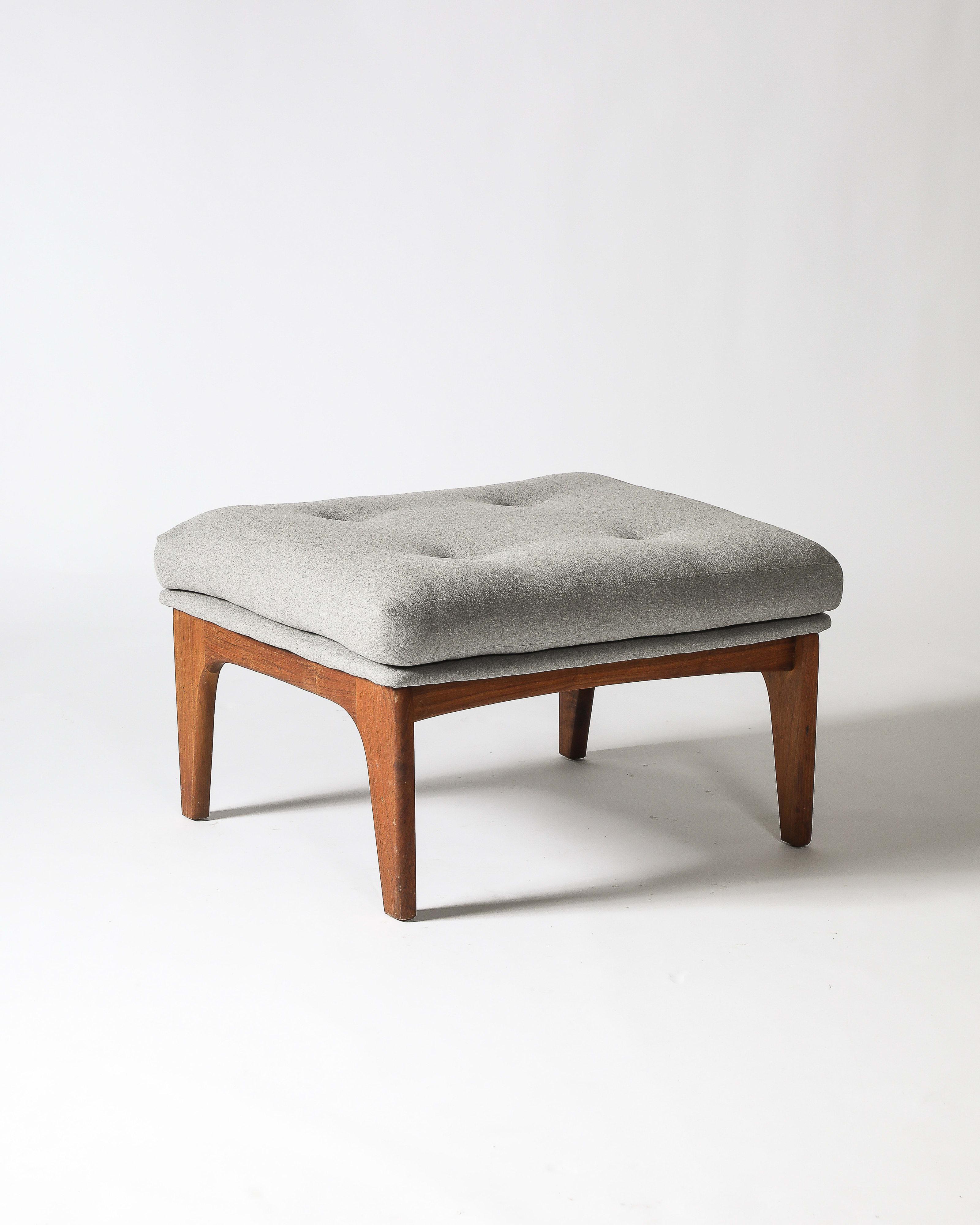 Otomana Tapizada Teca, Tapicería Reciente Dinamarca, c. 1960 en venta 3
