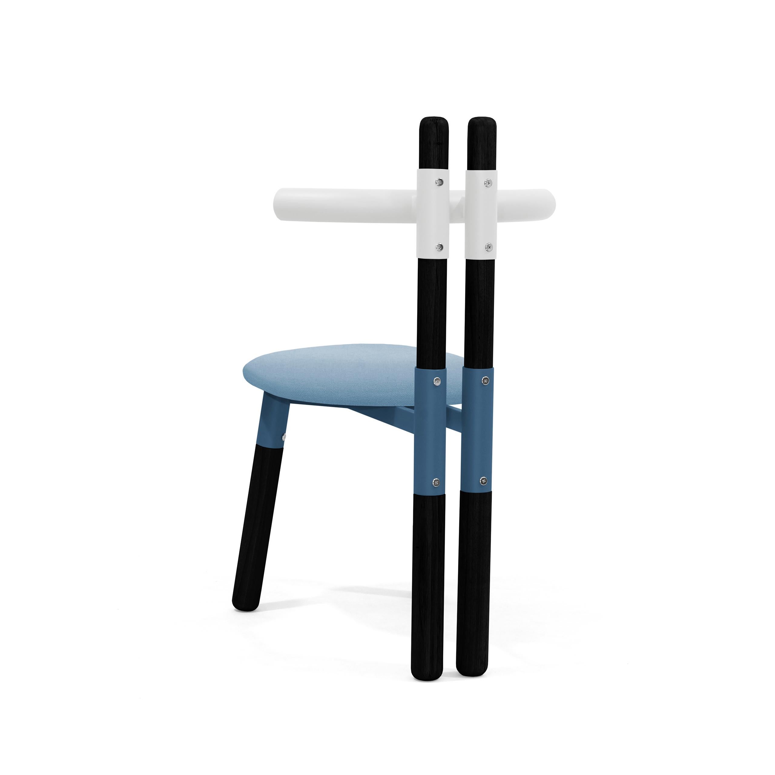 Gepolsterter PK12-Stuhl mit zweifarbiger Stahlstruktur und ebonisierten Beinen von Paulo Kobylka im Angebot
