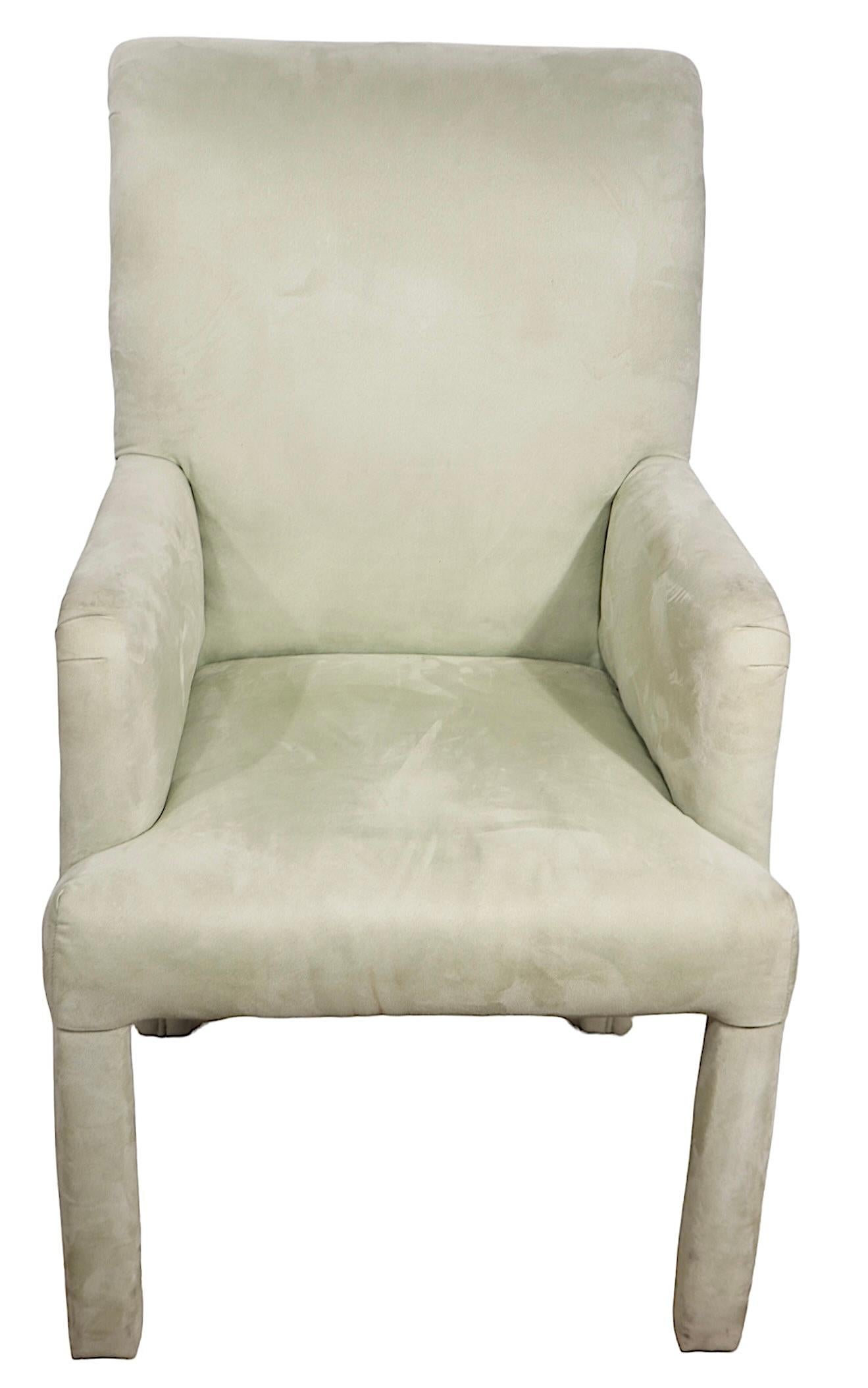 Poltrona imbottita postmoderna Hollywood Regency in Ultrasuede di Directional in vendita 7