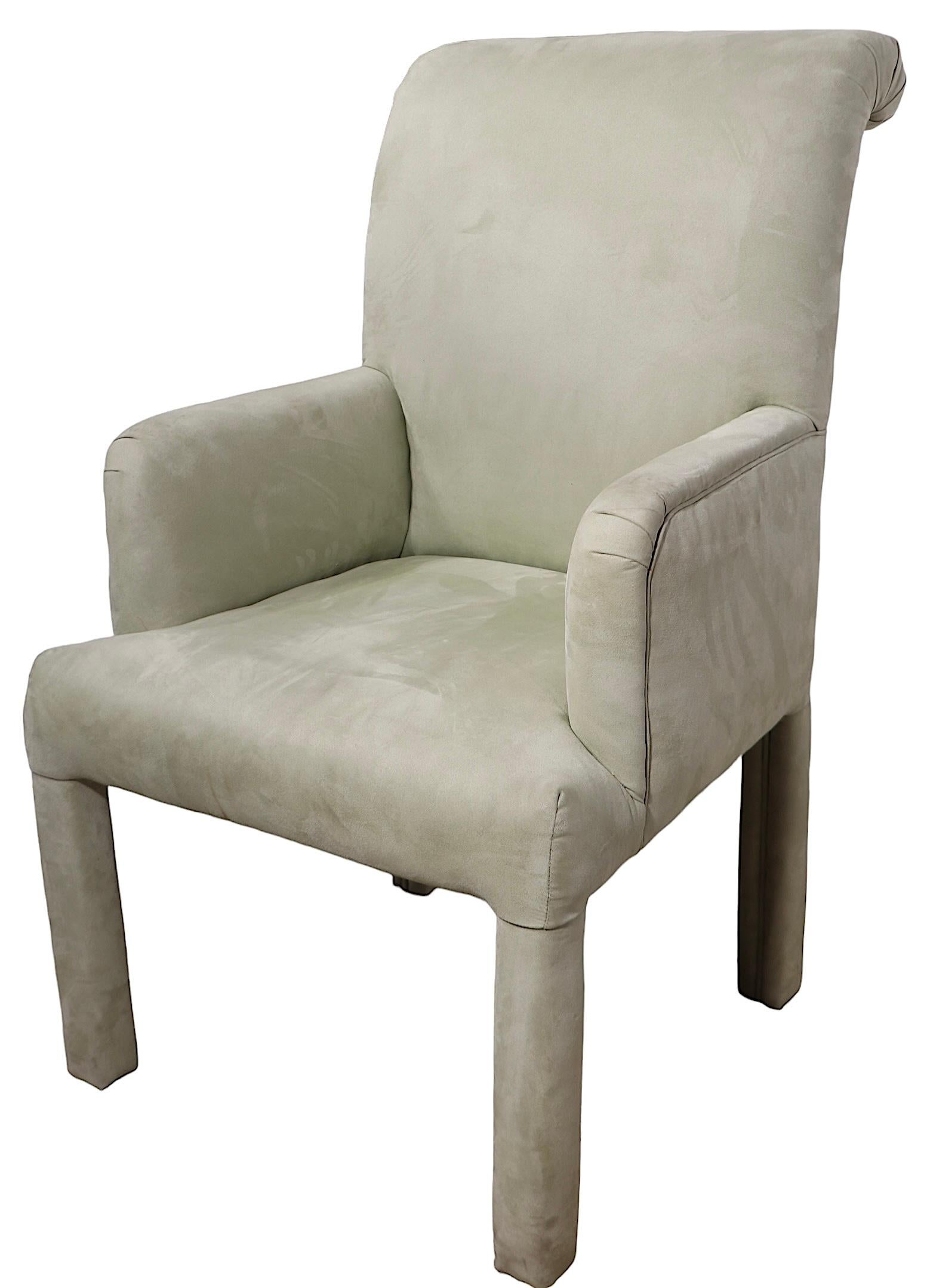 Poltrona imbottita postmoderna Hollywood Regency in Ultrasuede di Directional in vendita 11