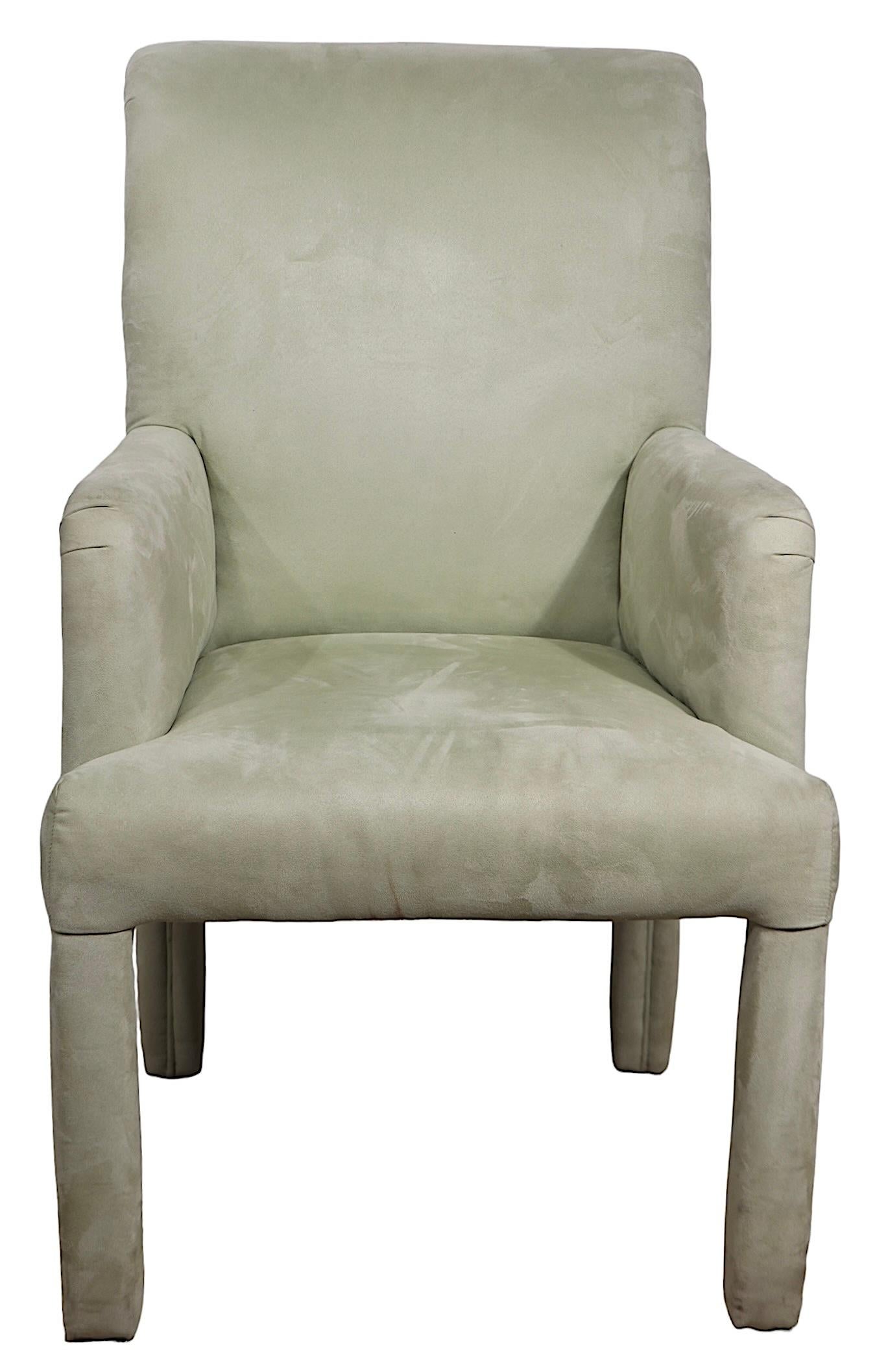 Poltrona imbottita postmoderna Hollywood Regency in Ultrasuede di Directional in vendita 13