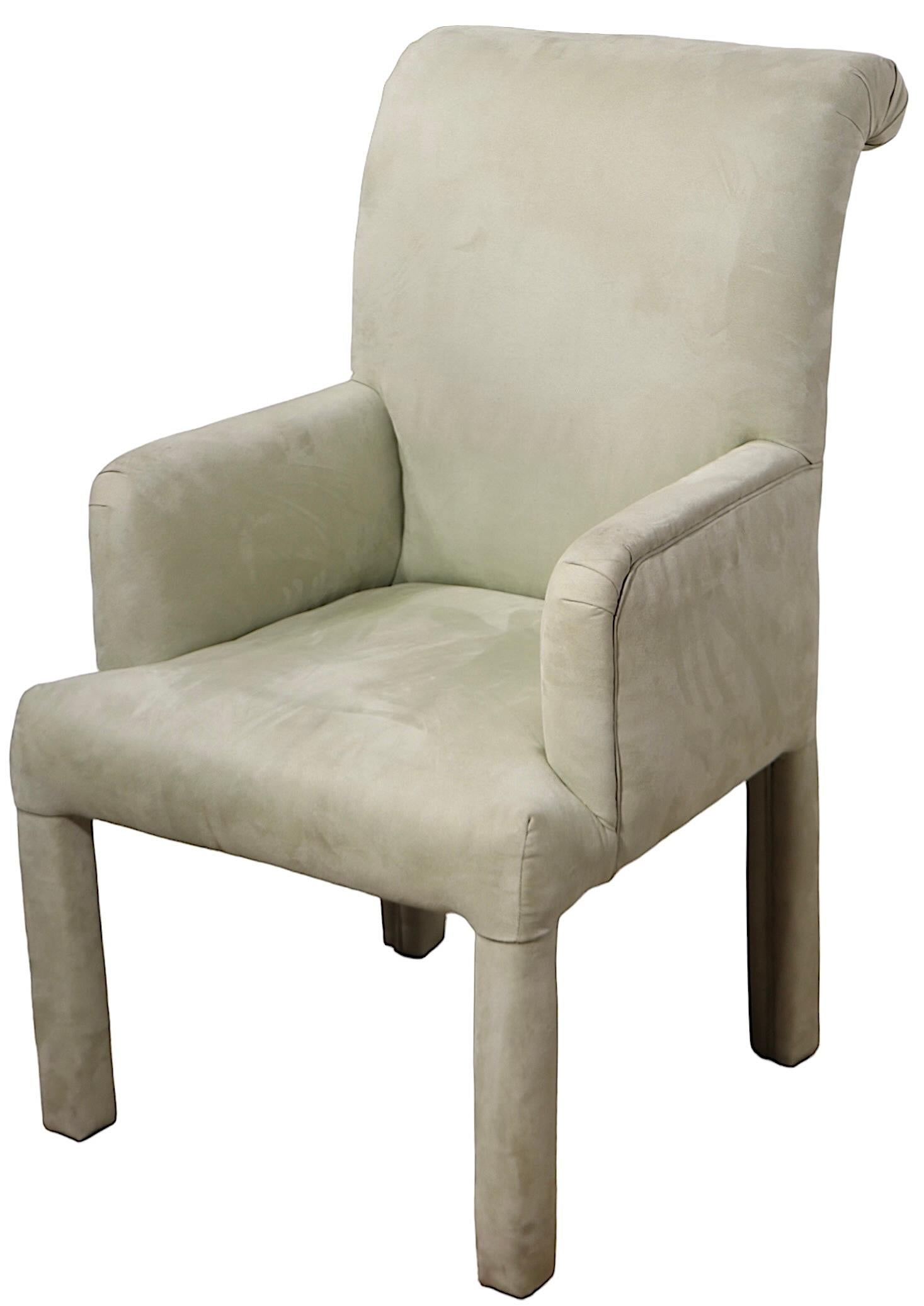 Poltrona imbottita postmoderna Hollywood Regency in Ultrasuede di Directional in vendita 15