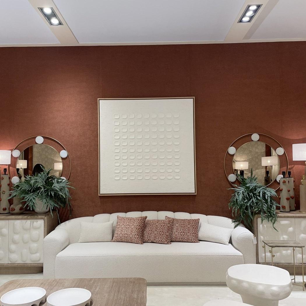 Gepolstertes Sofa mit getufteter Rückenlehne und Sockel (Portugiesisch) im Angebot
