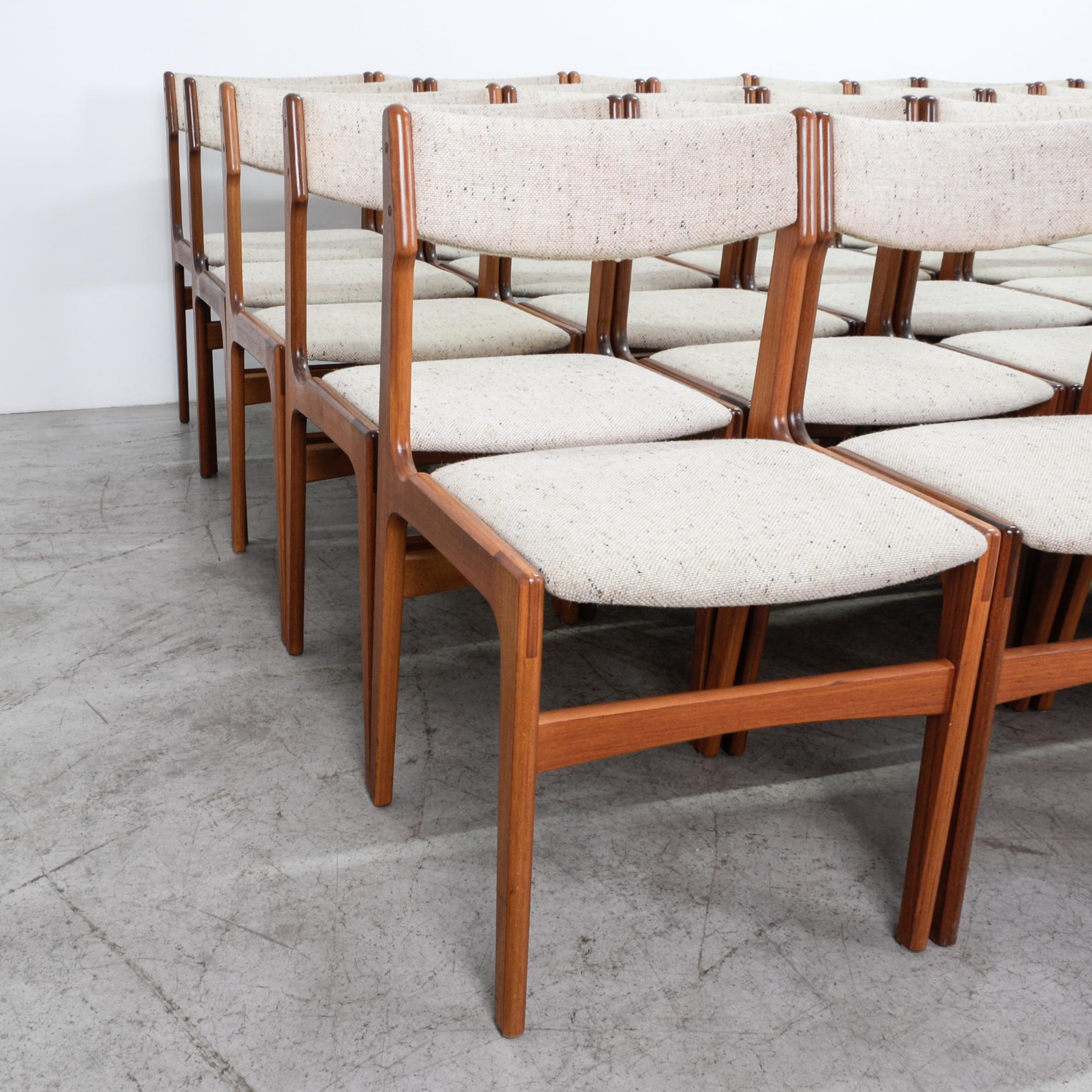 Upholstered Teak Dining Chairs, Set of 30 In Good Condition In High Point, NC