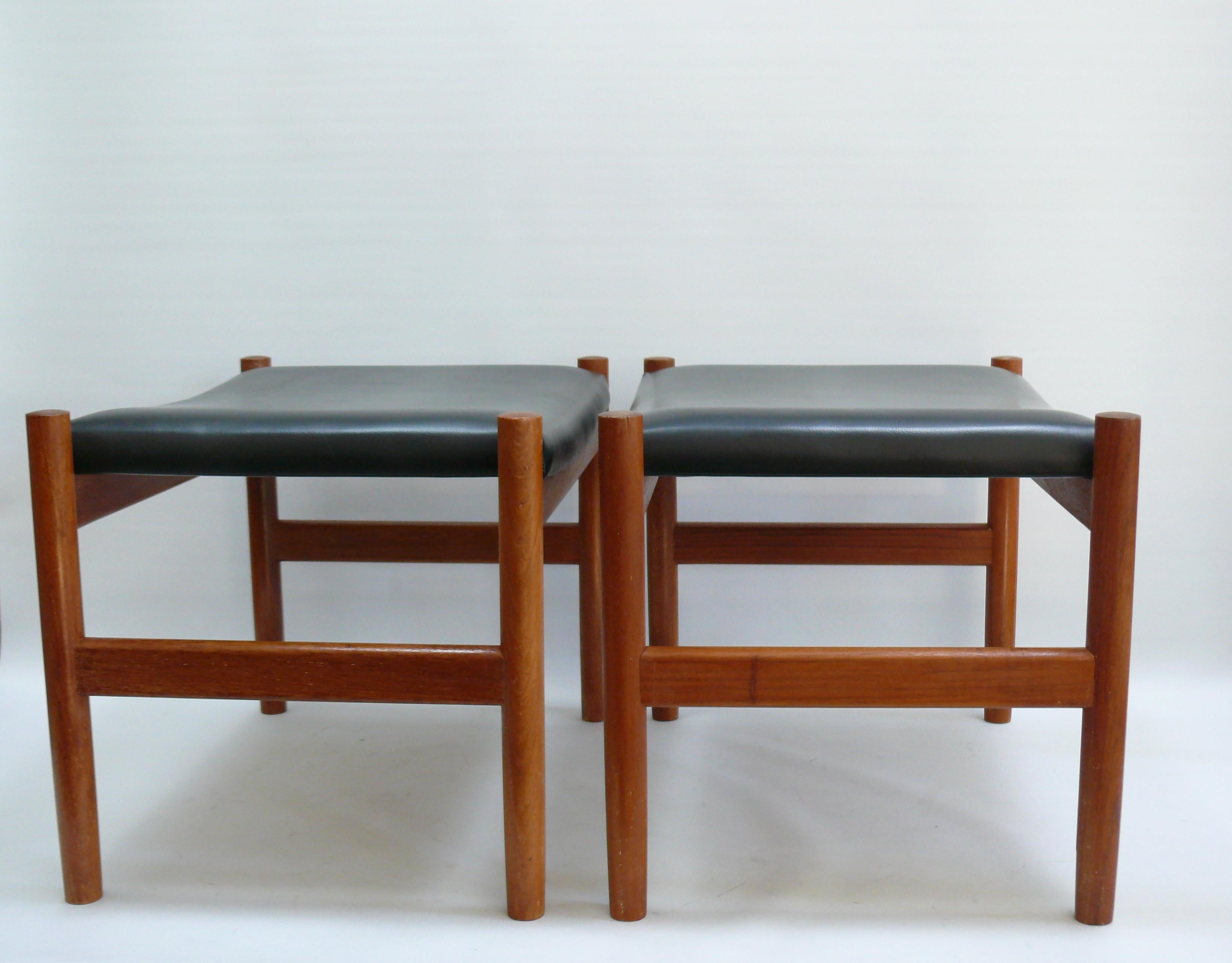 Scandinavo moderno Pouf/sgabello imbottito in teak, di Hugo Frandsen per Spøttrup Møbler, Danimarca in vendita
