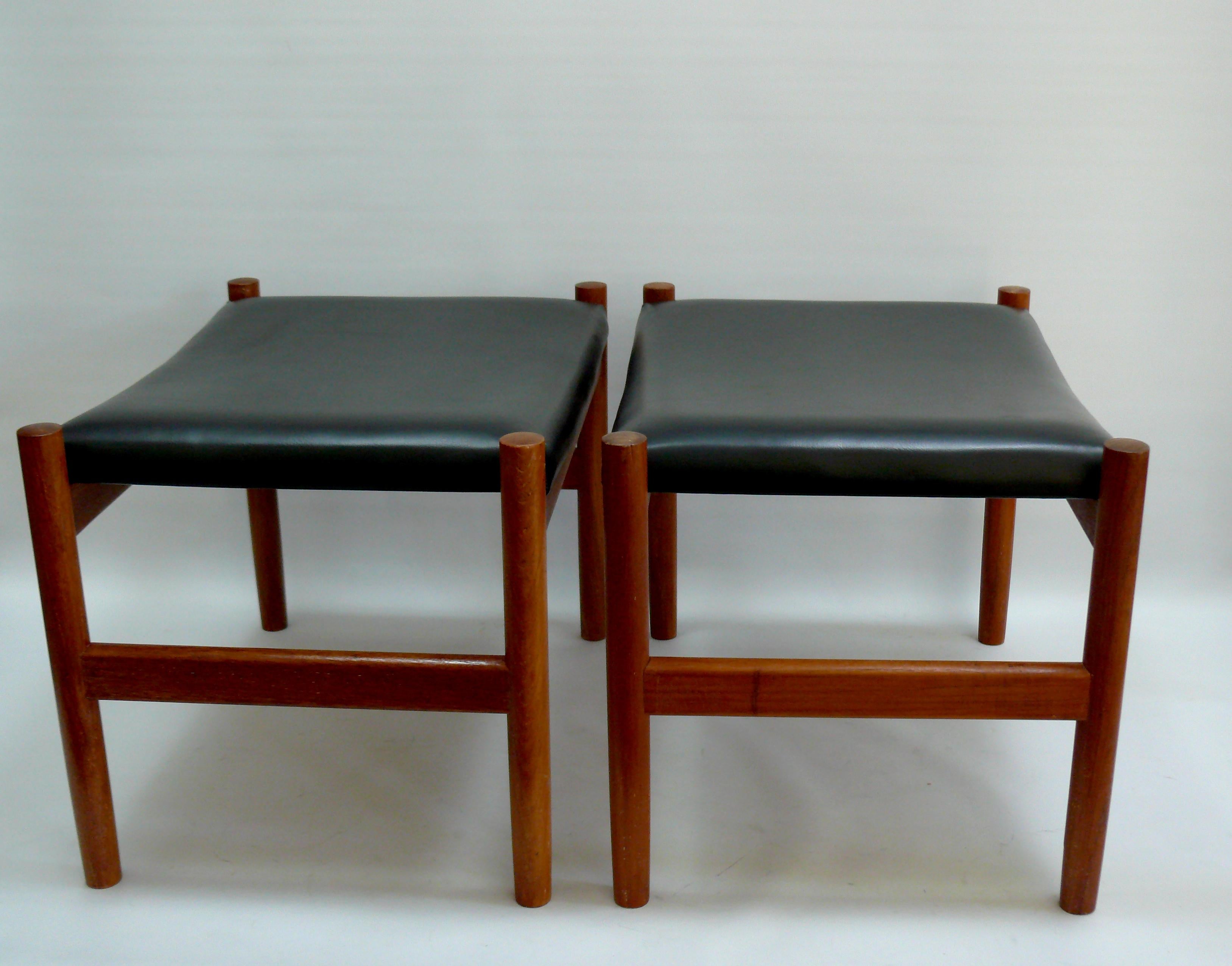 Danese Pouf/sgabello imbottito in teak, di Hugo Frandsen per Spøttrup Møbler, Danimarca in vendita