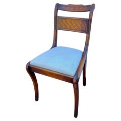 Silla auxiliar de escritorio de madera tapizada con incrustaciones de marquetería