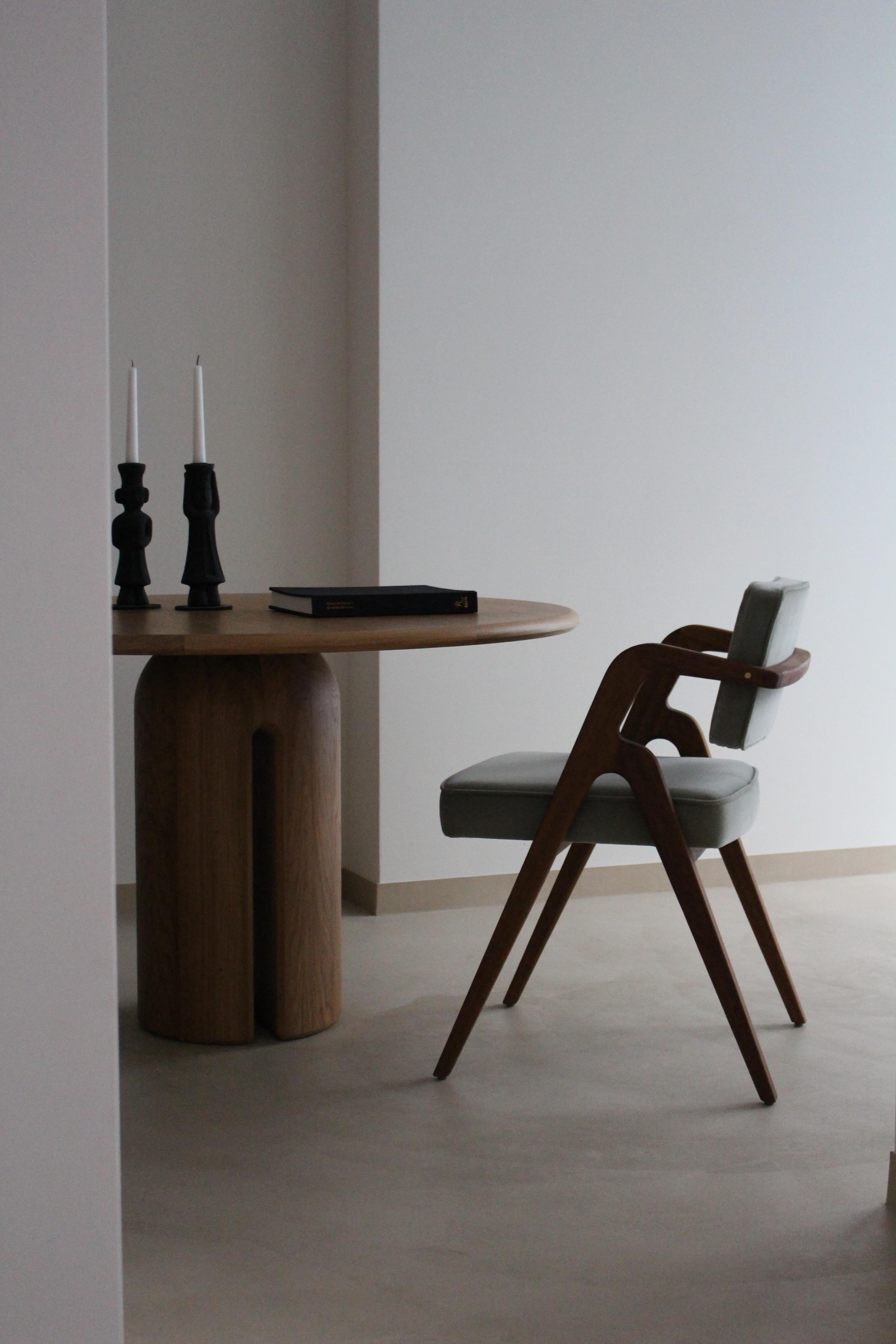 Chaise de salle à manger contemporaine Eugenio avec cadre en bois rembourré de Luteca en vente 3