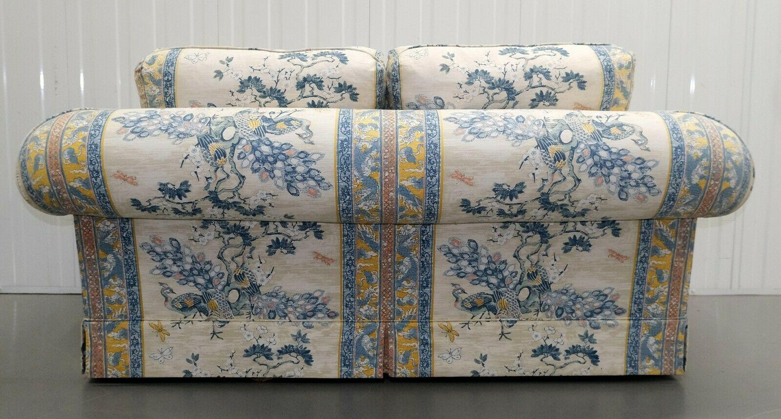 sofa with reversible cushions