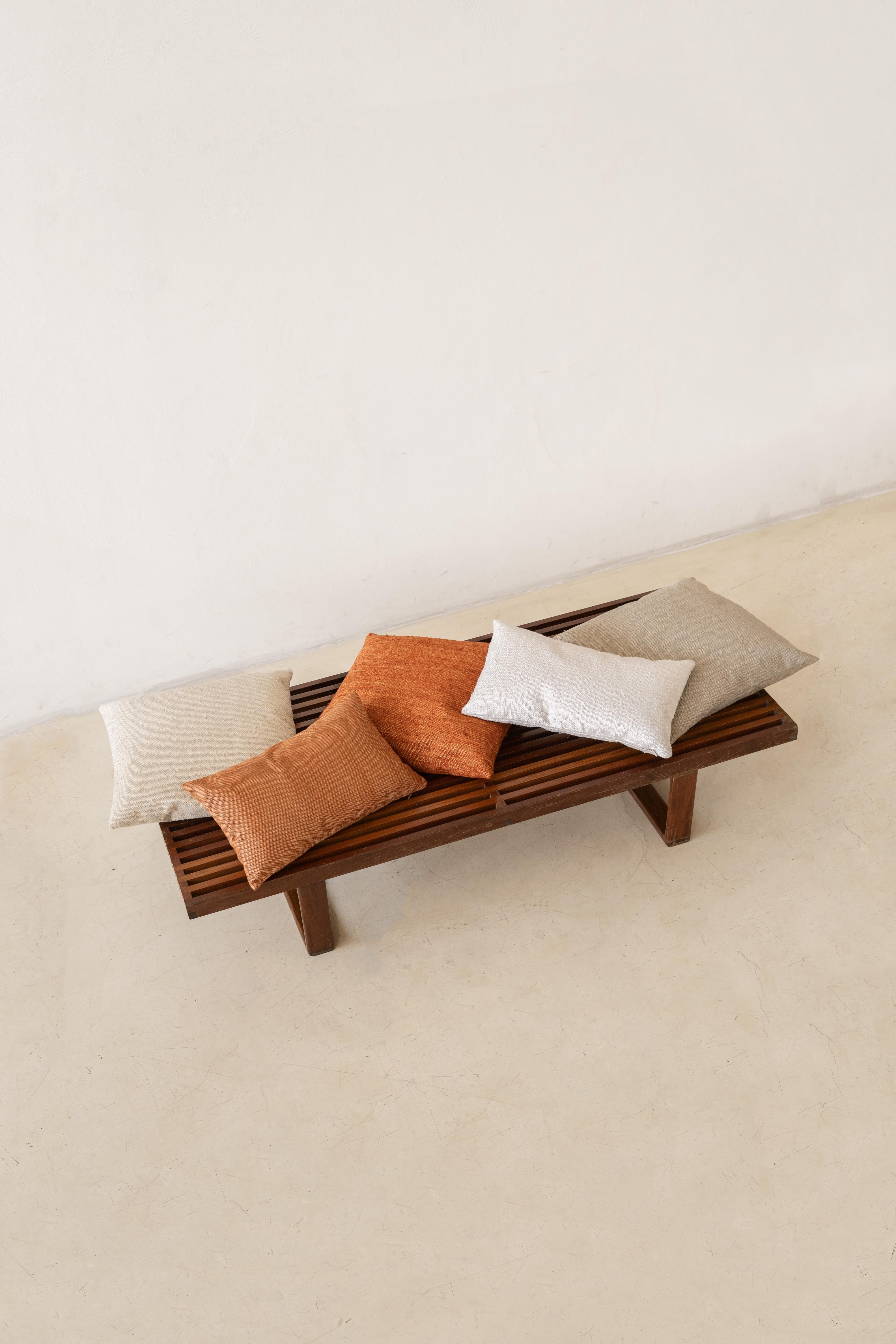 XXIe siècle et contemporain Coussin d'ameublement Castanho par Bossa Home Collection, 2025 en vente
